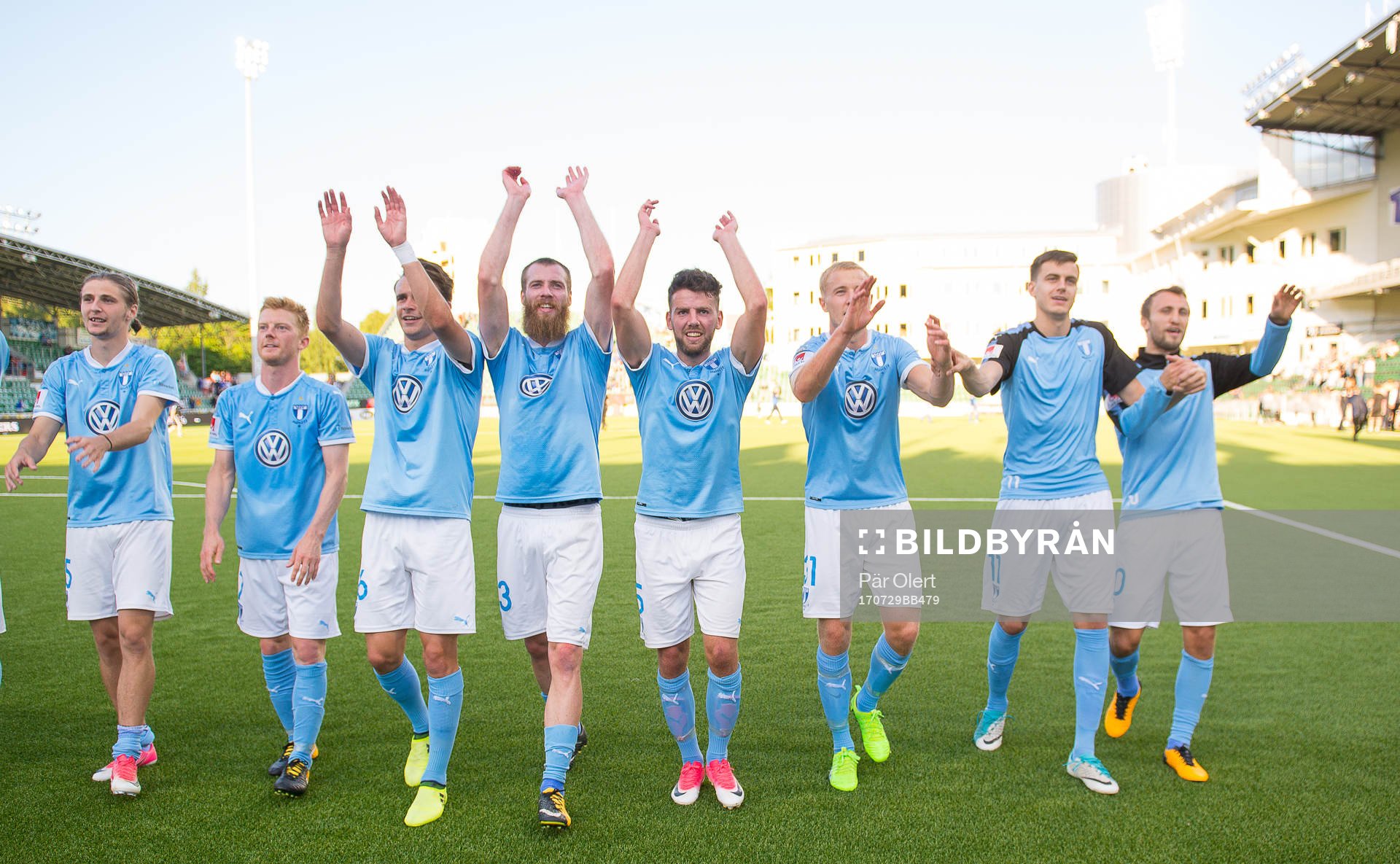 Malmö FFs och Erdal Rakip jublar