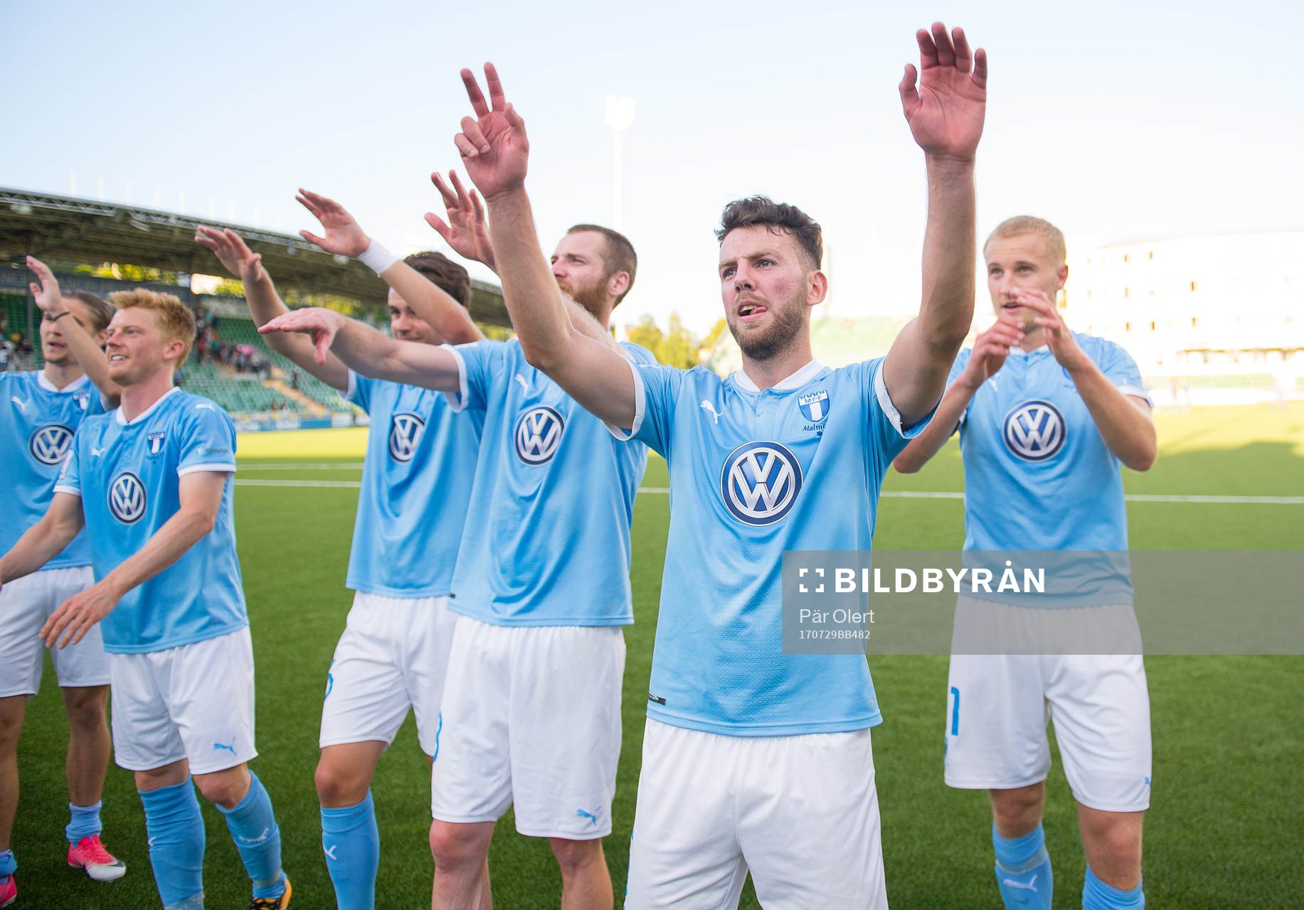 Malmö FFs och Erdal Rakip jublar