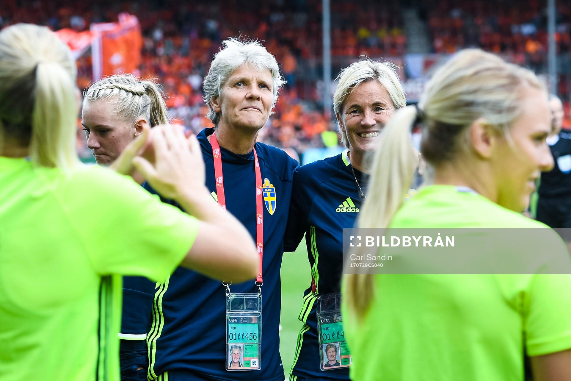 Sveriges förbundskapten Pia Sundhage och assisterande