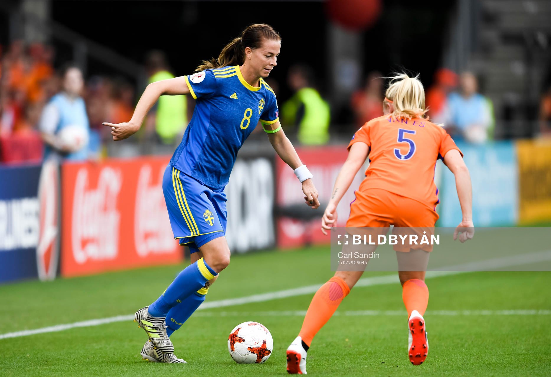 Sveriges Lotta Schelin och Hollands Kika van Es i