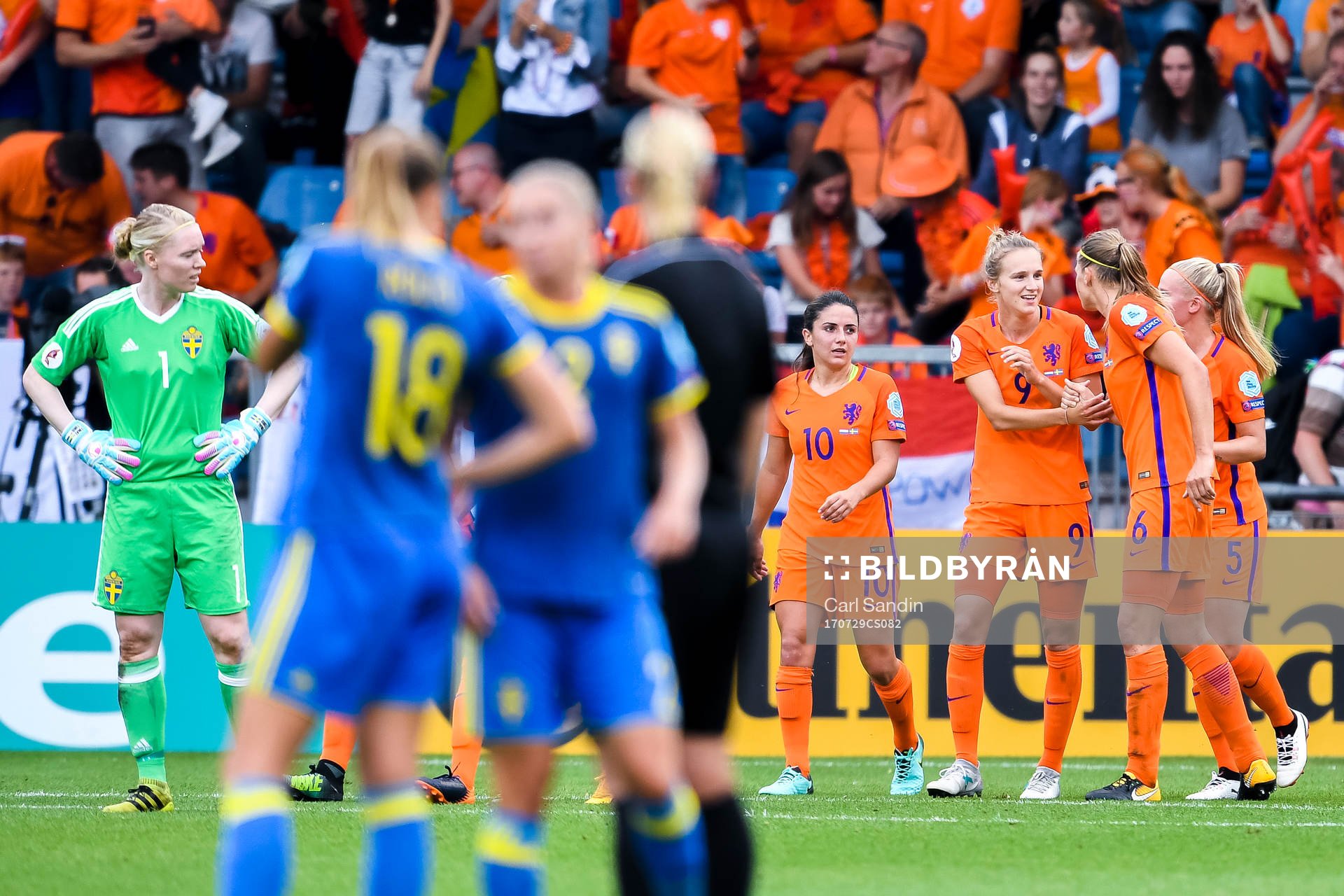 Hollands Vivianne Miedema jublar