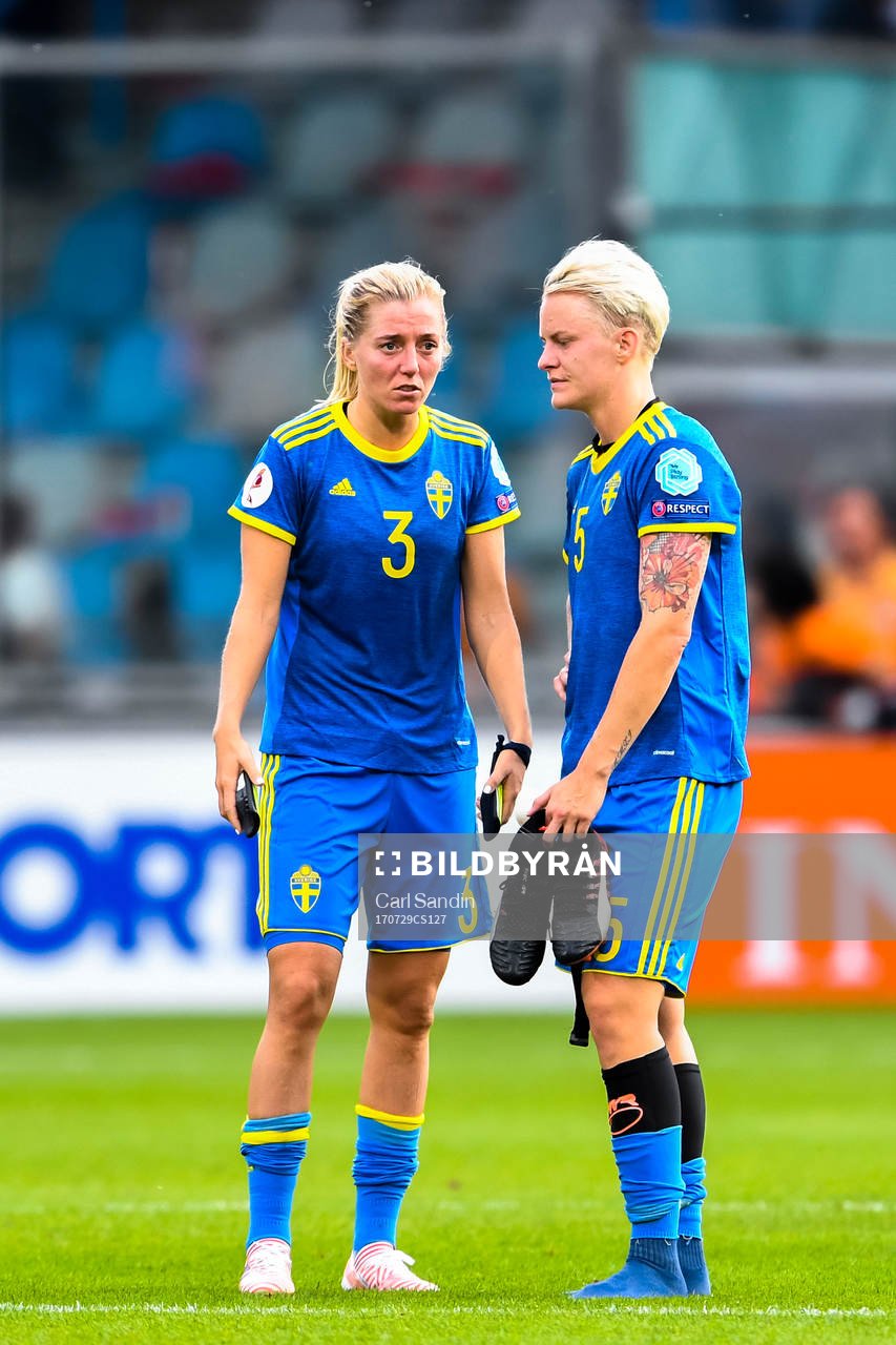 Sveriges  Linda Sembrant och Nilla Fischer  deppar