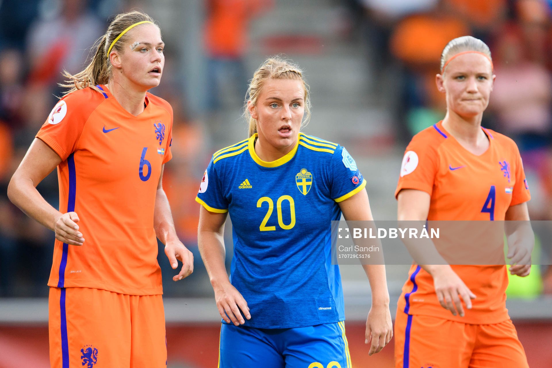 Hollands Anouk Dekker, Sveriges Mimmi Larsson och Hollands