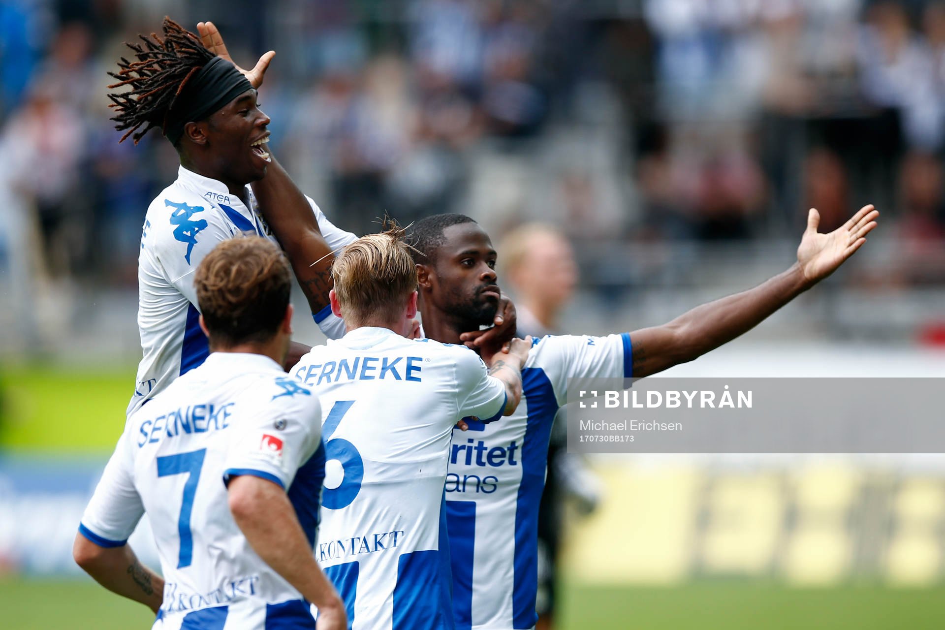 IFK Göteborgs Sam Adekugbe, Tobias Hysén och Sebastian Eriksson jublar med Vajebah Sakor efter att han gjort 3-1-målet under fotbollsmatchen i allsvenskan mellan IFK Göteborg och Norrköping den 30 juli 2017 i Göteborg.
