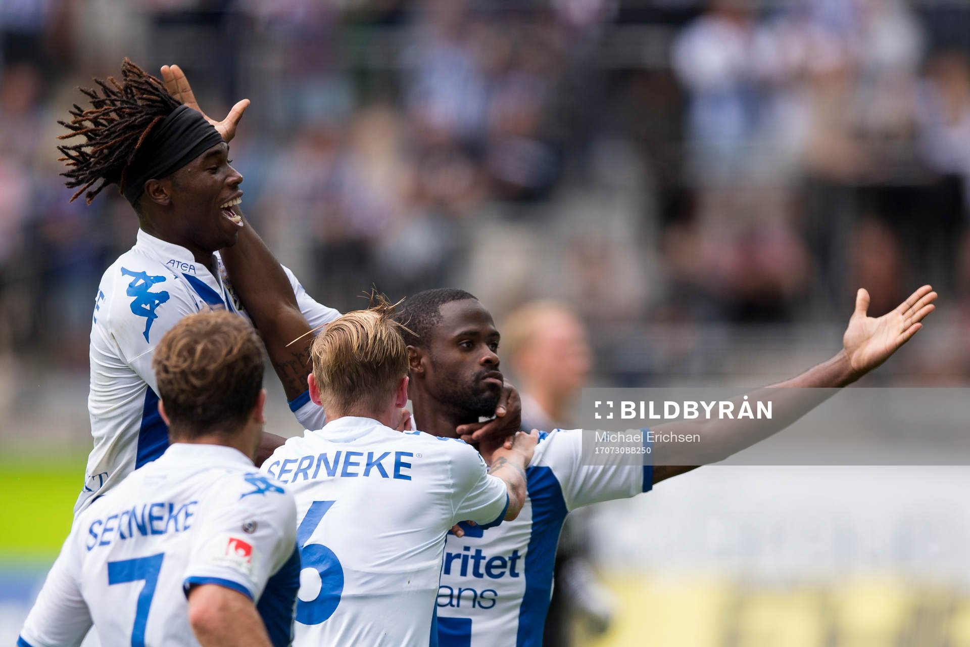 IFK Göteborgs Vajebah Sakor jublar med lagkamrater