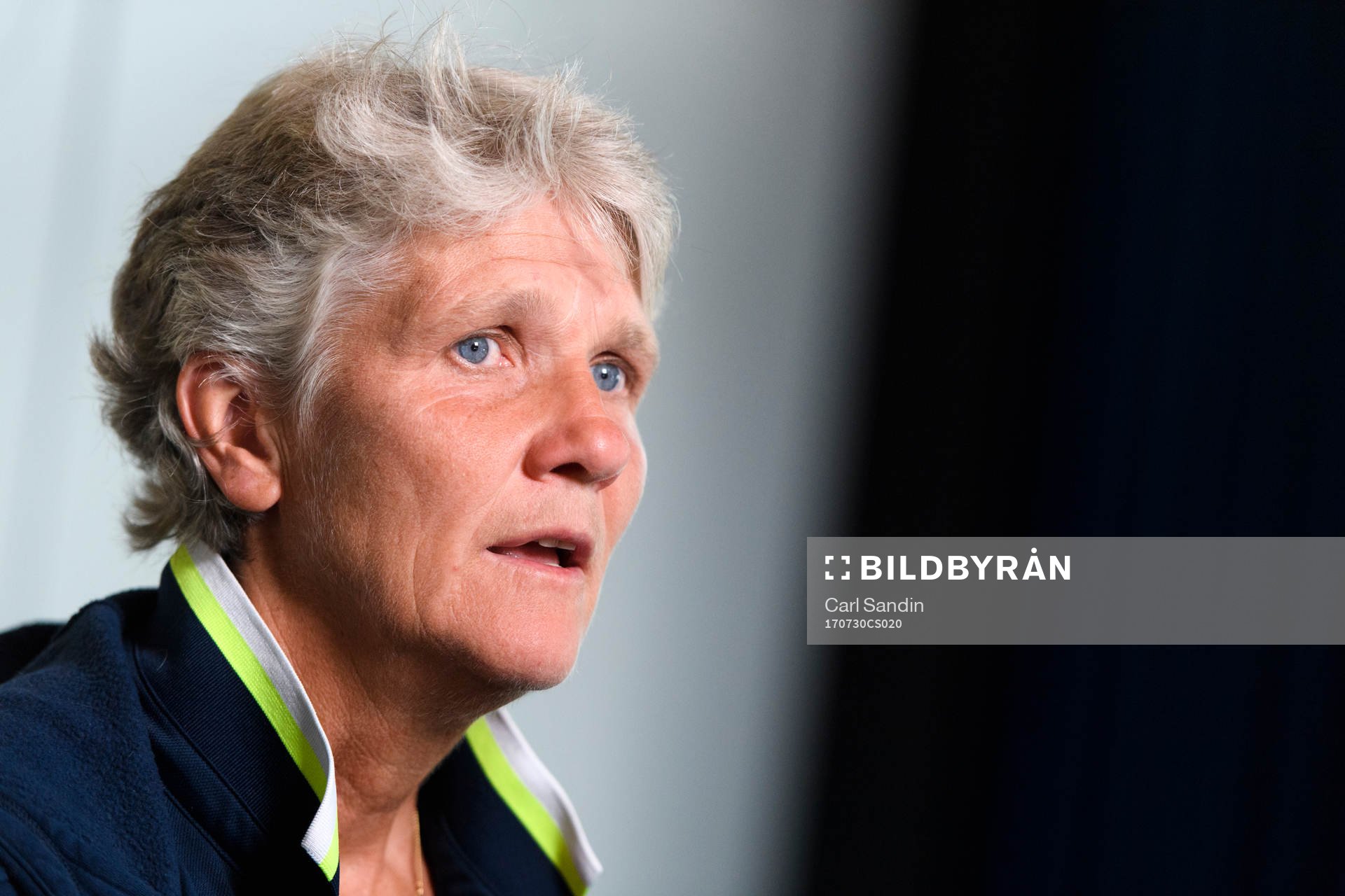 Förbundskapten Pia Sundhage blir intervjuad på en
