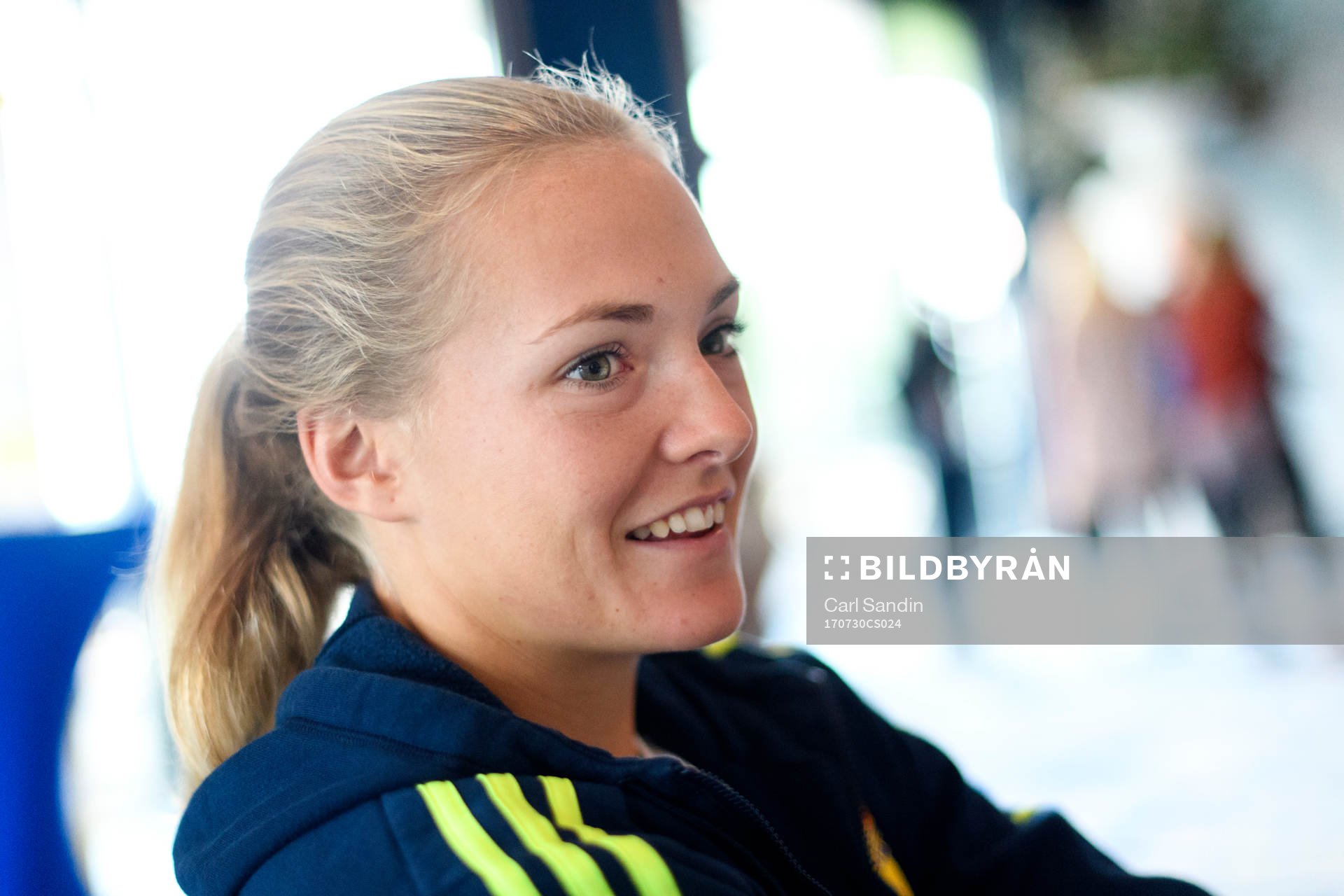 Magdalena Eriksson blir intervjuad på en pressträff med