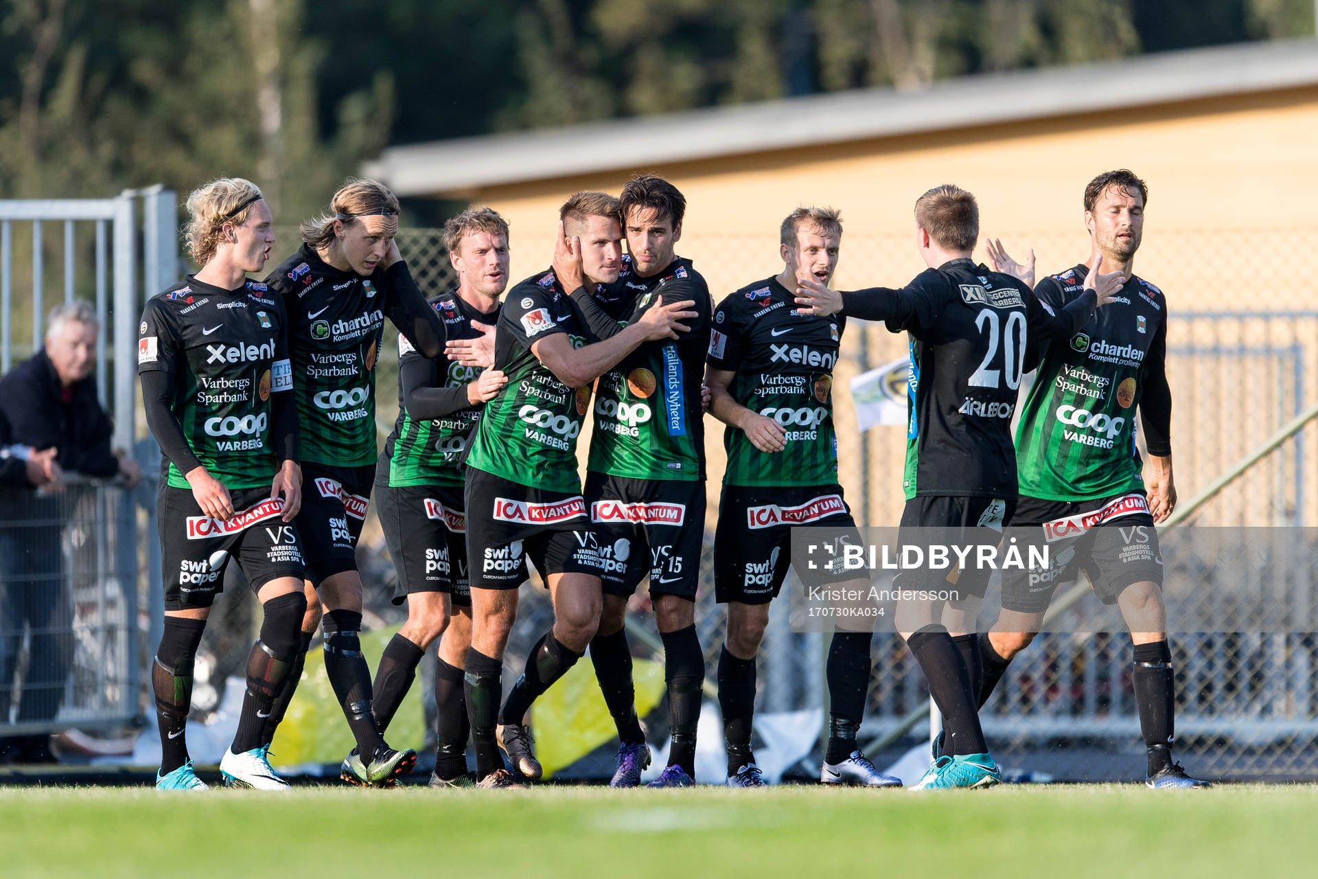 Varbergs Gabriel Altemark-Vanneryr gör 0-1 och jublar