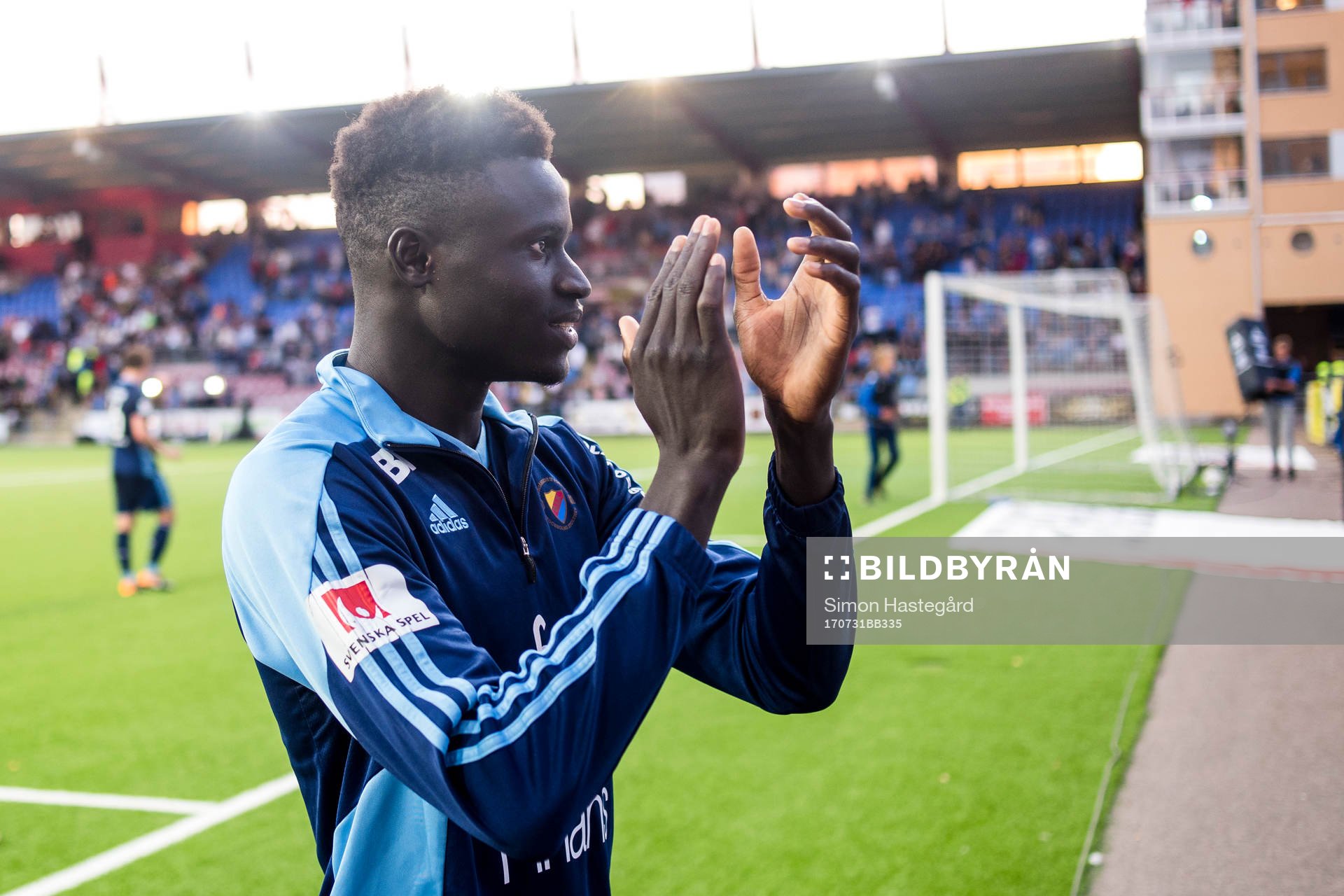 Djurgårdens Aliou Badji tackar publiken