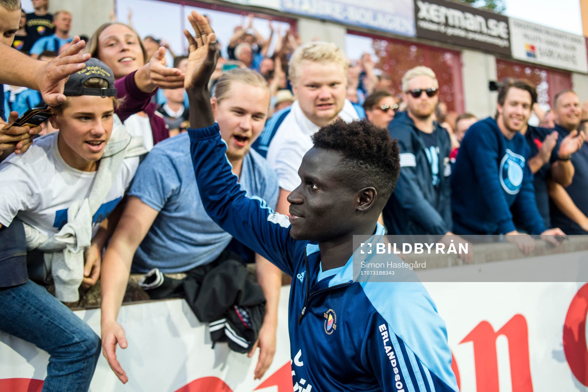 Djurgårdens Aliou Badji tackar publiken