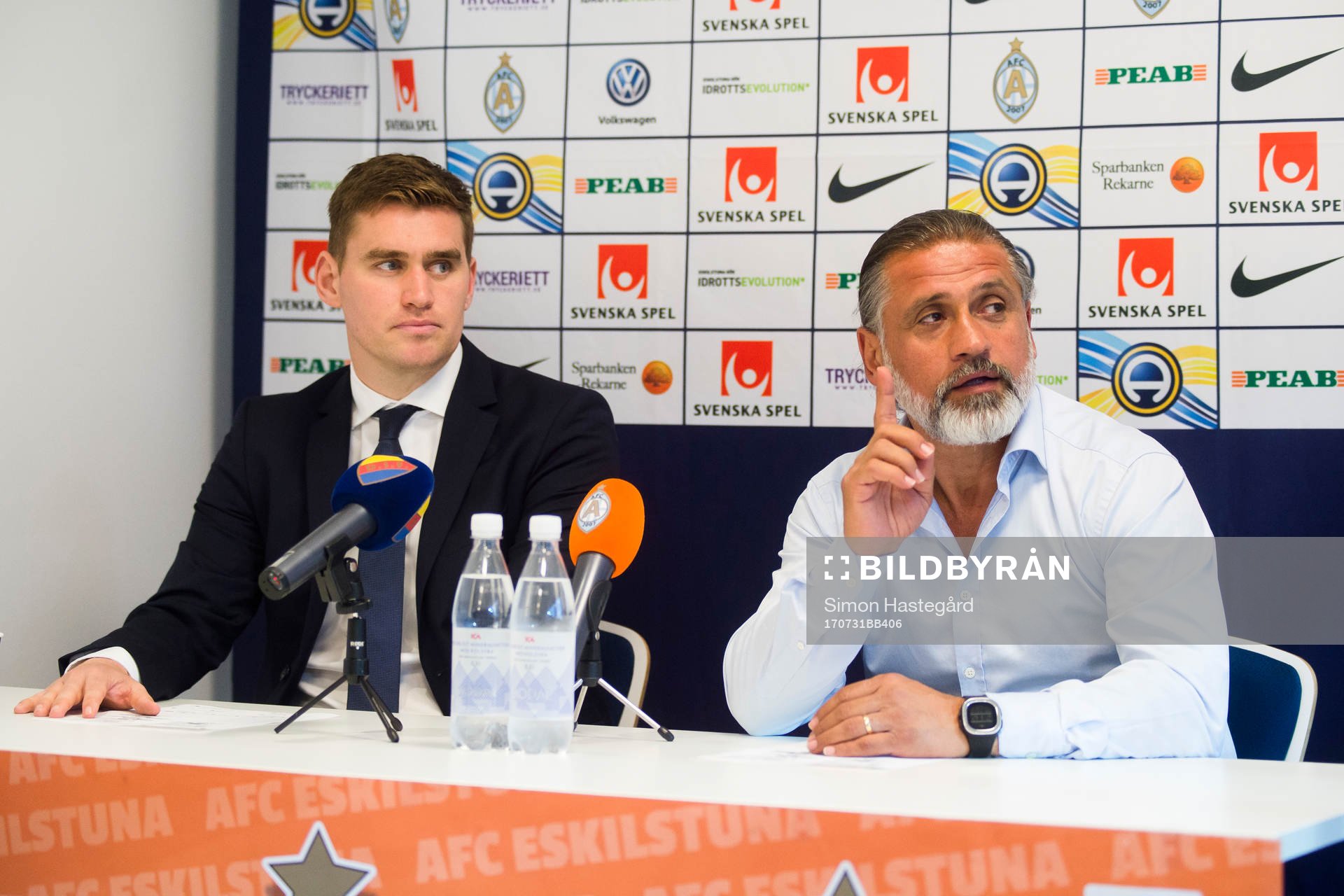 AFC Eskilstunas tränare Michael Jolley och Djurgårdens