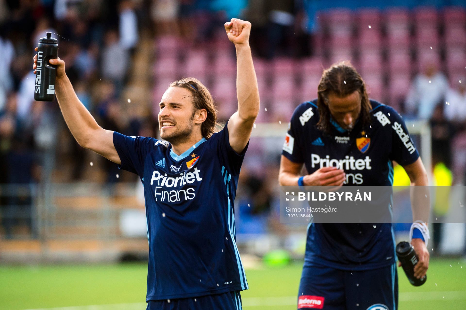 Djurgårdens Kevin Walker jublar efter fotbollsmatchen i Allsvenskan mellan AFC Eskilstuna och Djurgården, den 31 juli 2017 i Eskilstuna.