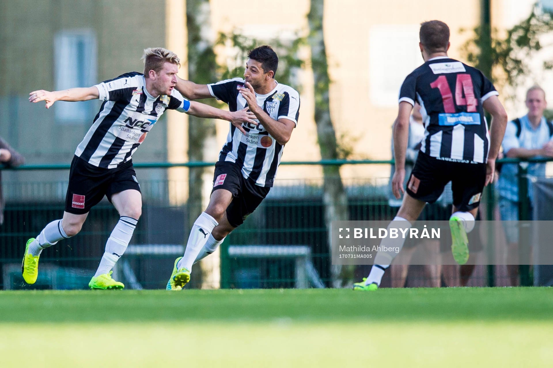 Kågeröds Alexander Bengtsson jublar efter att ha gjort 1-0 under en fotbollsmatch mellan Högaborg och Kågeröd i Division 3 Sydvästra Götaland den 31 juli 2017 i Helsingborg.