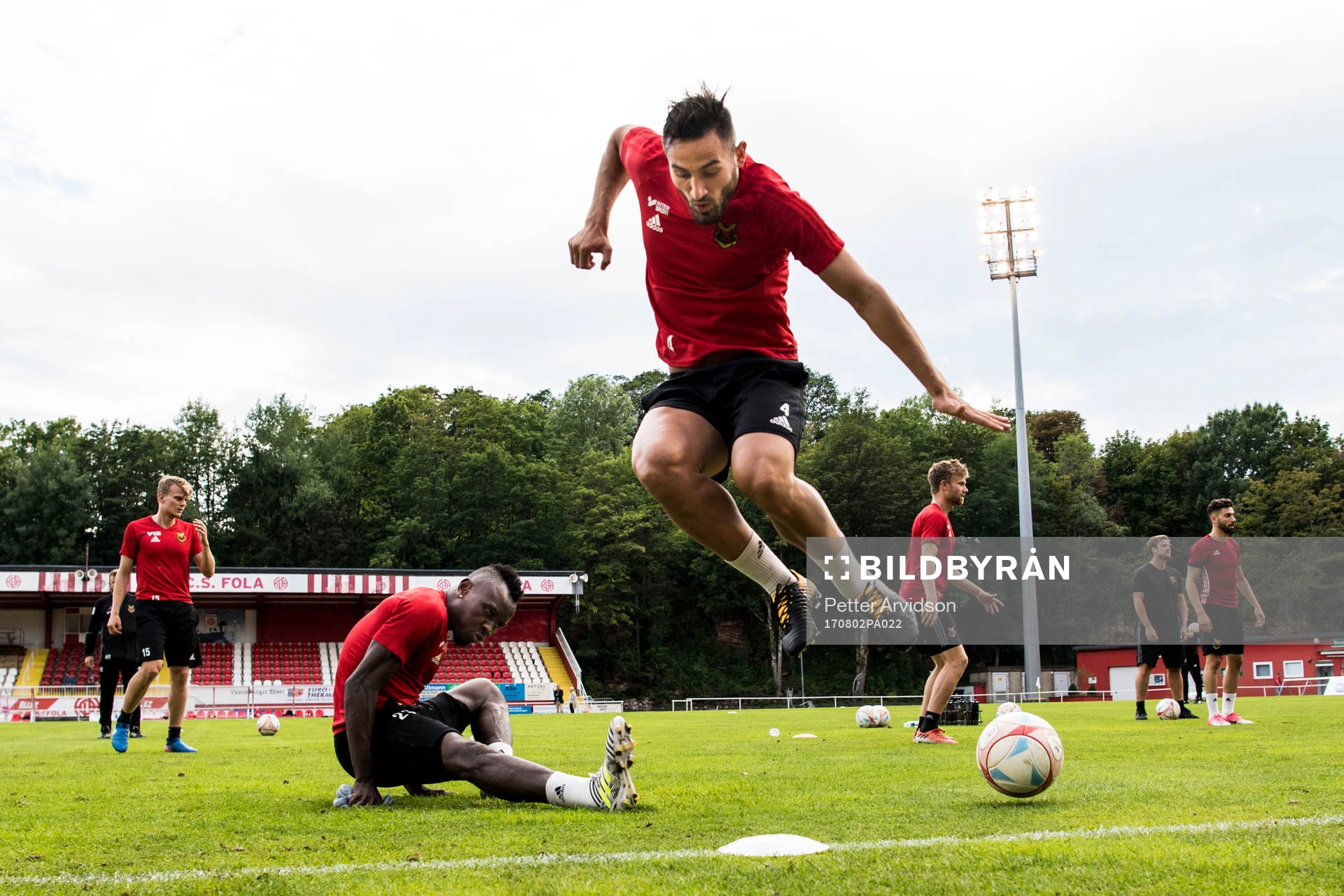 Östersunds Ronald Mukiibi och Sotirios Papagiannopoulus