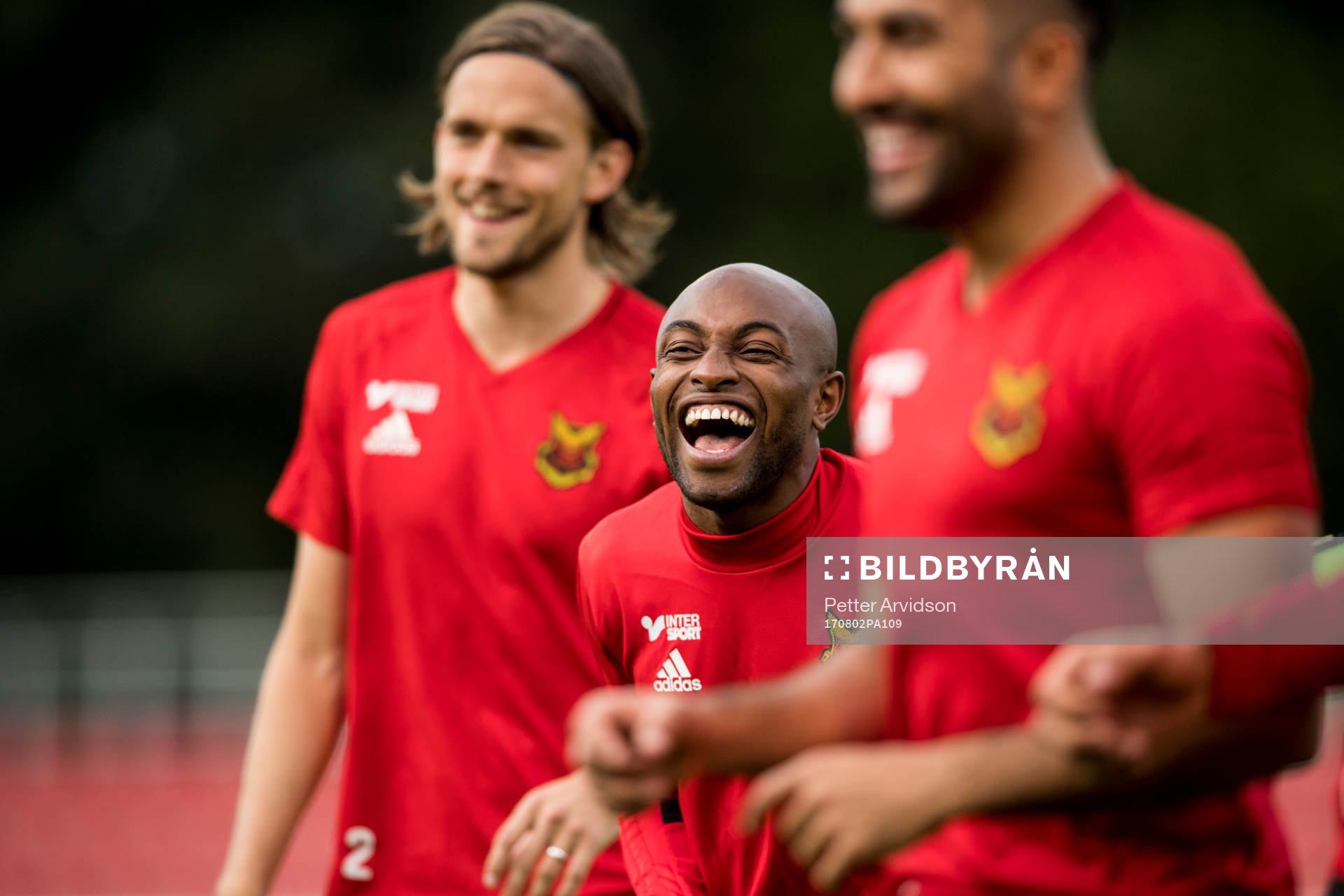 Östersunds Fouad Bachirou skrattar