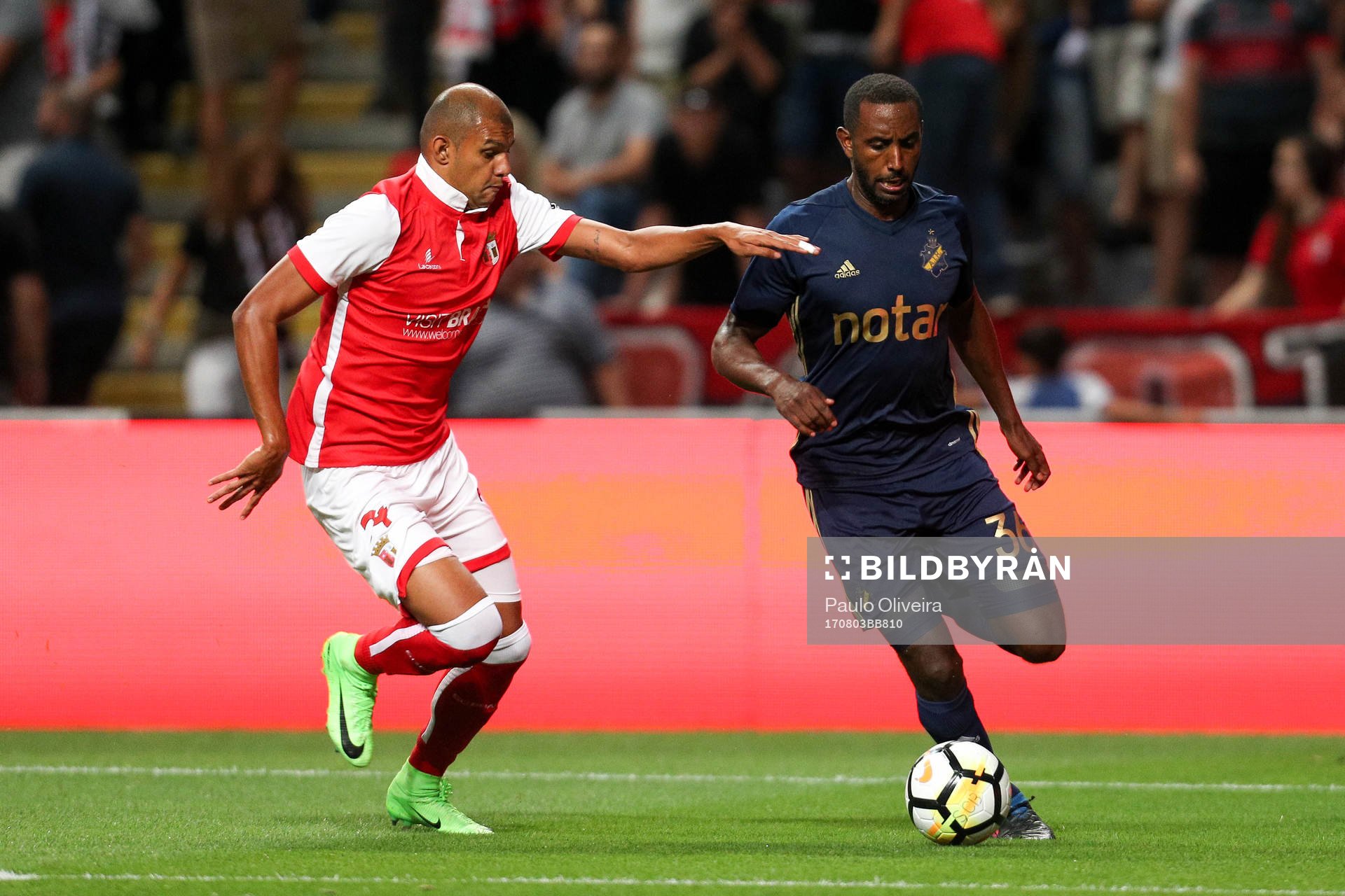 Henok Goitom forward of AIK (R) in action with Raul Silva