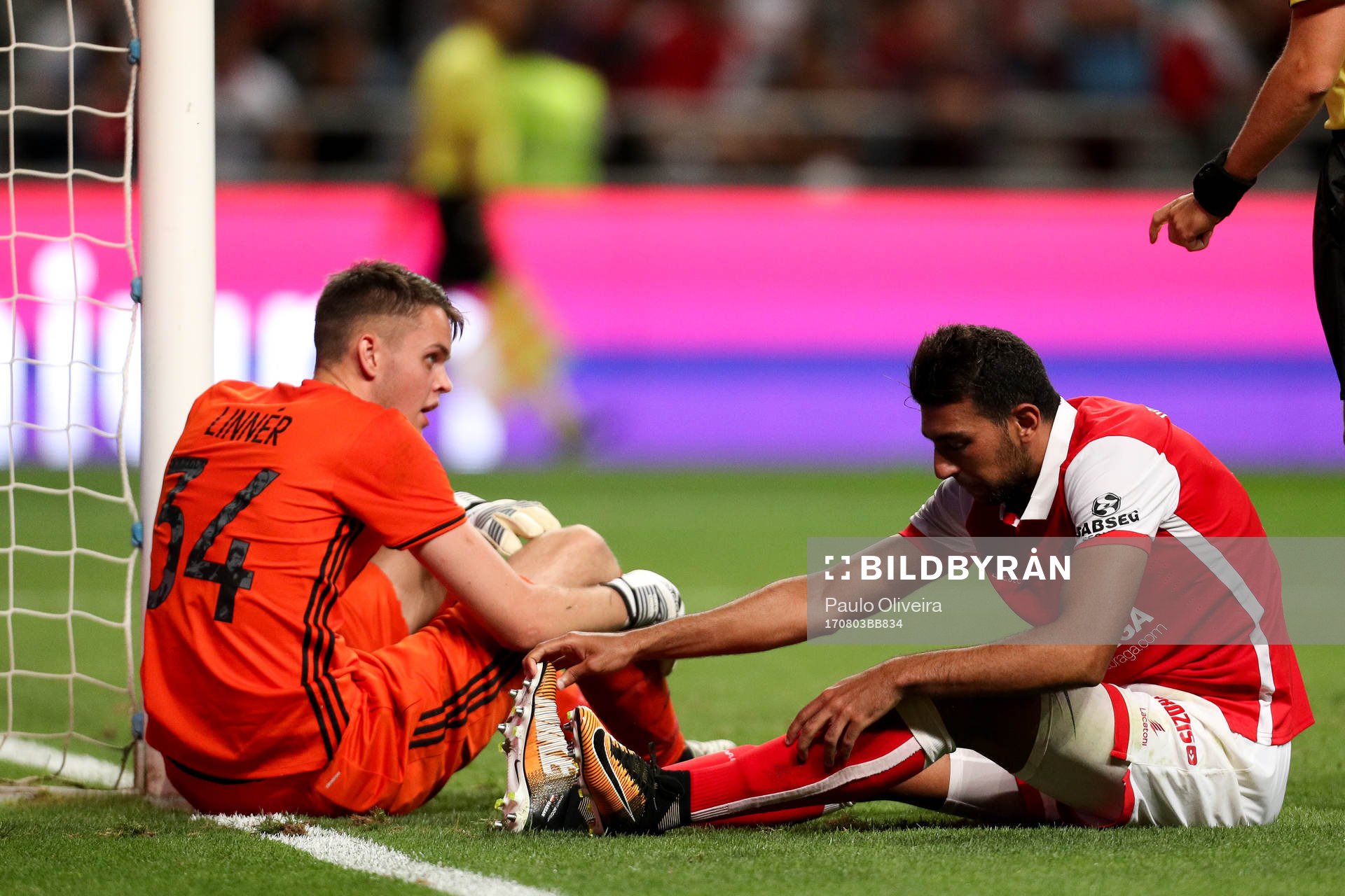Ahmed Hassan forward of SC Braga (R) and Oscar Linner