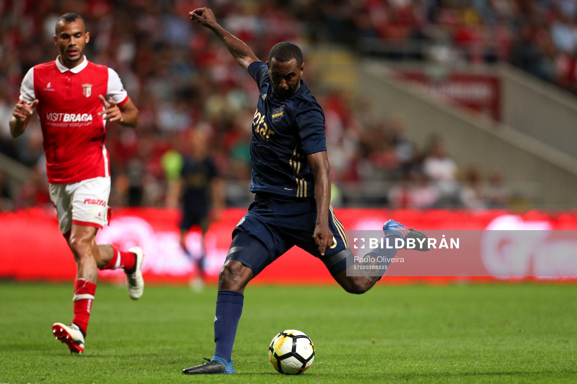 Henok Goitom forward of AIK