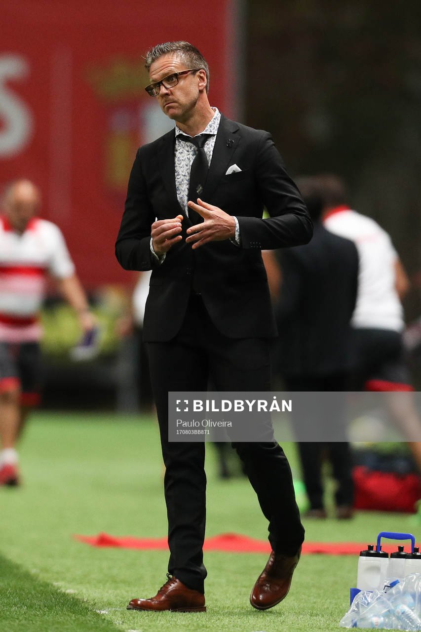 Rikard Norling coach of AIK reacts