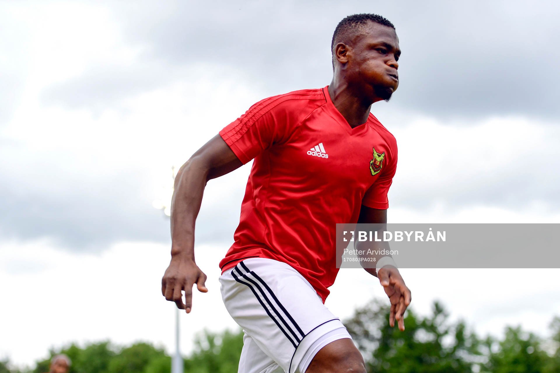 Östersunds Salisu Abdullahi Gero värmer upp