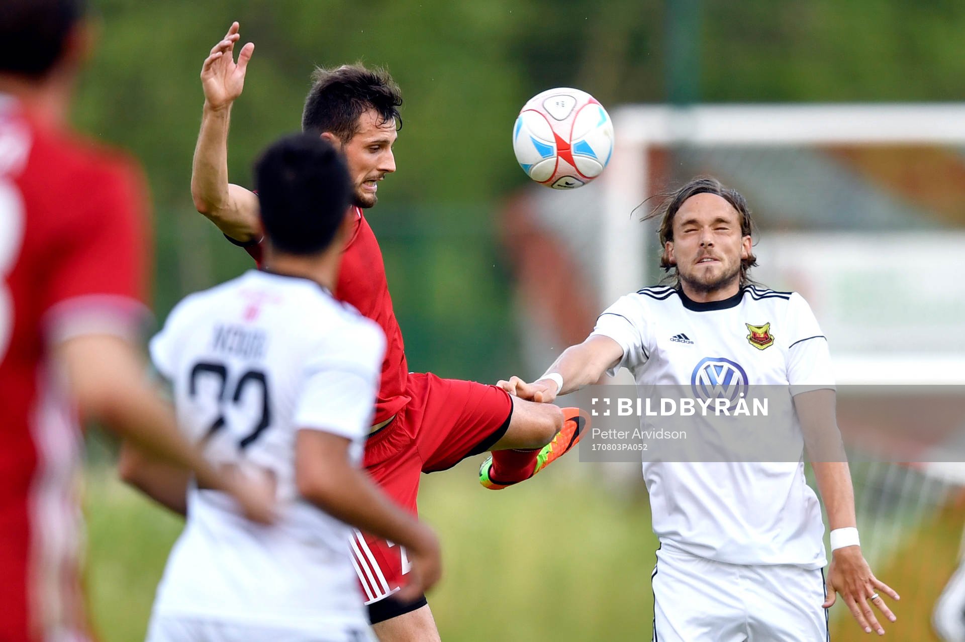 FC Fola Esch Stefano Bensi och Östersunds Tom Pettersson