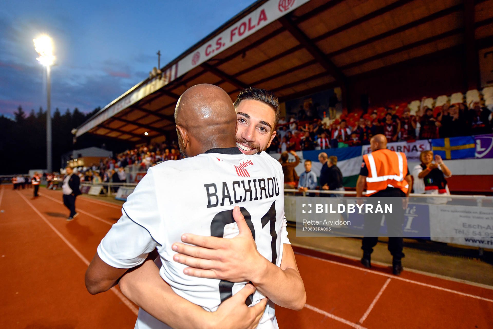 Östersunds Gabriel Somi och Fouad Bachirou jublar