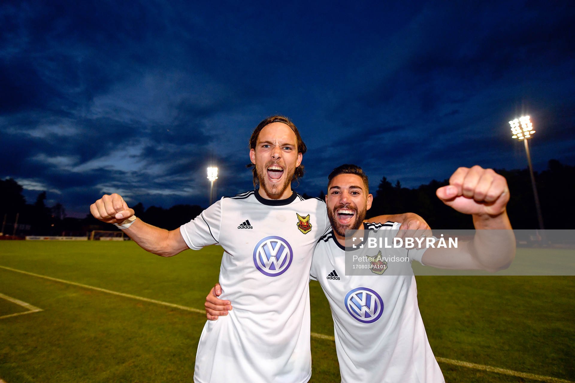 Östersunds målskyttar Tom Pettersson och Gabriel Somi jublar efter fotbollsmatchen i kvalet till Europa League mellan Fola Esch och Östersund den 3 augusti 2017 i Esch-sur-Alzette.