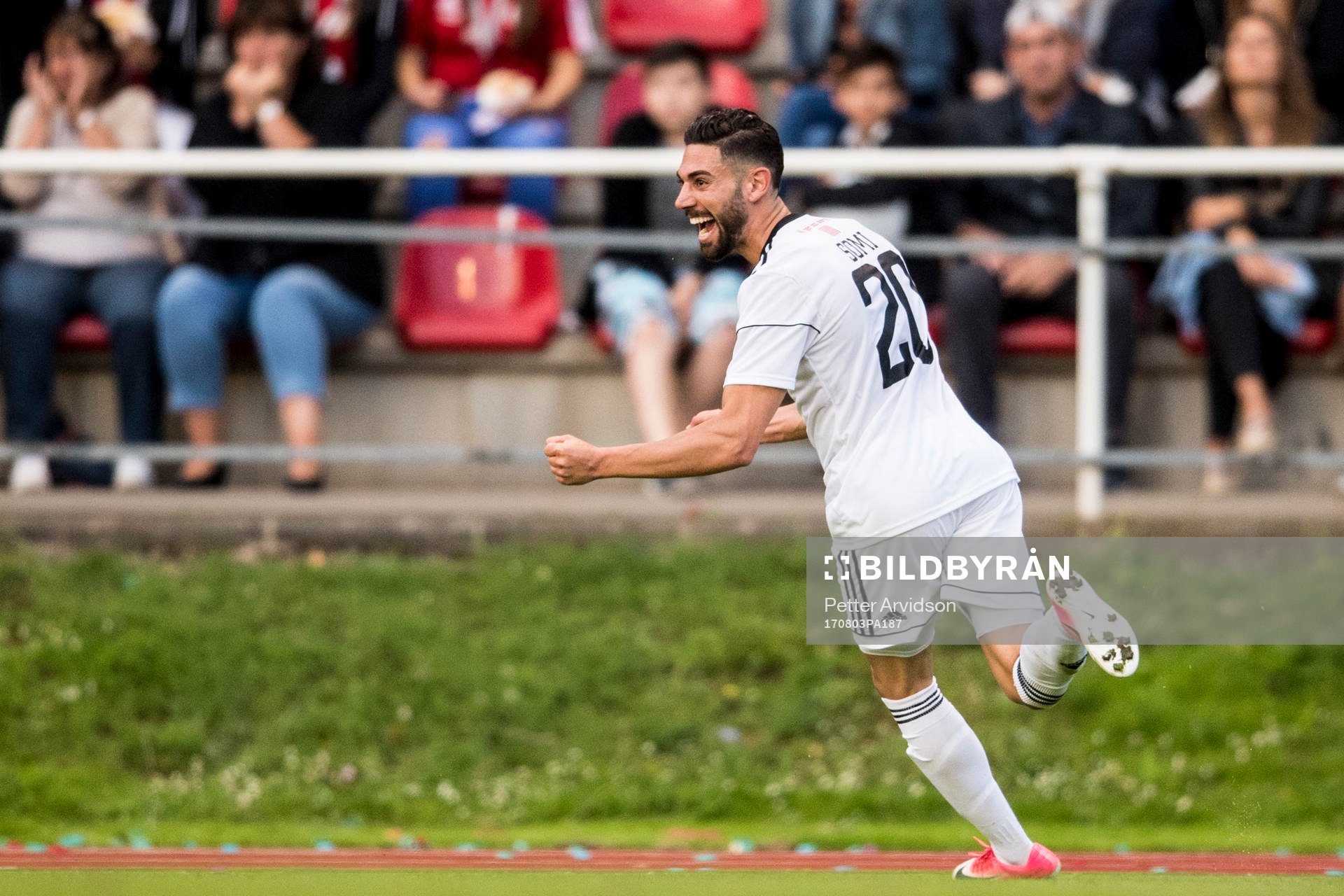 Östersunds Gabriel Somi jublat