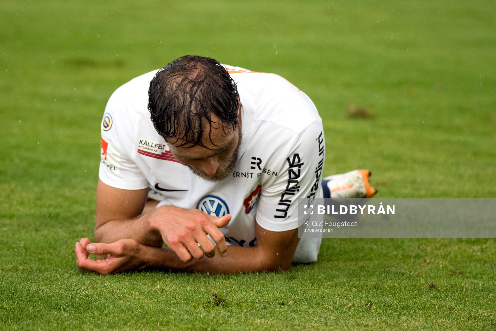 Örgrytes Johan Elmander deppar