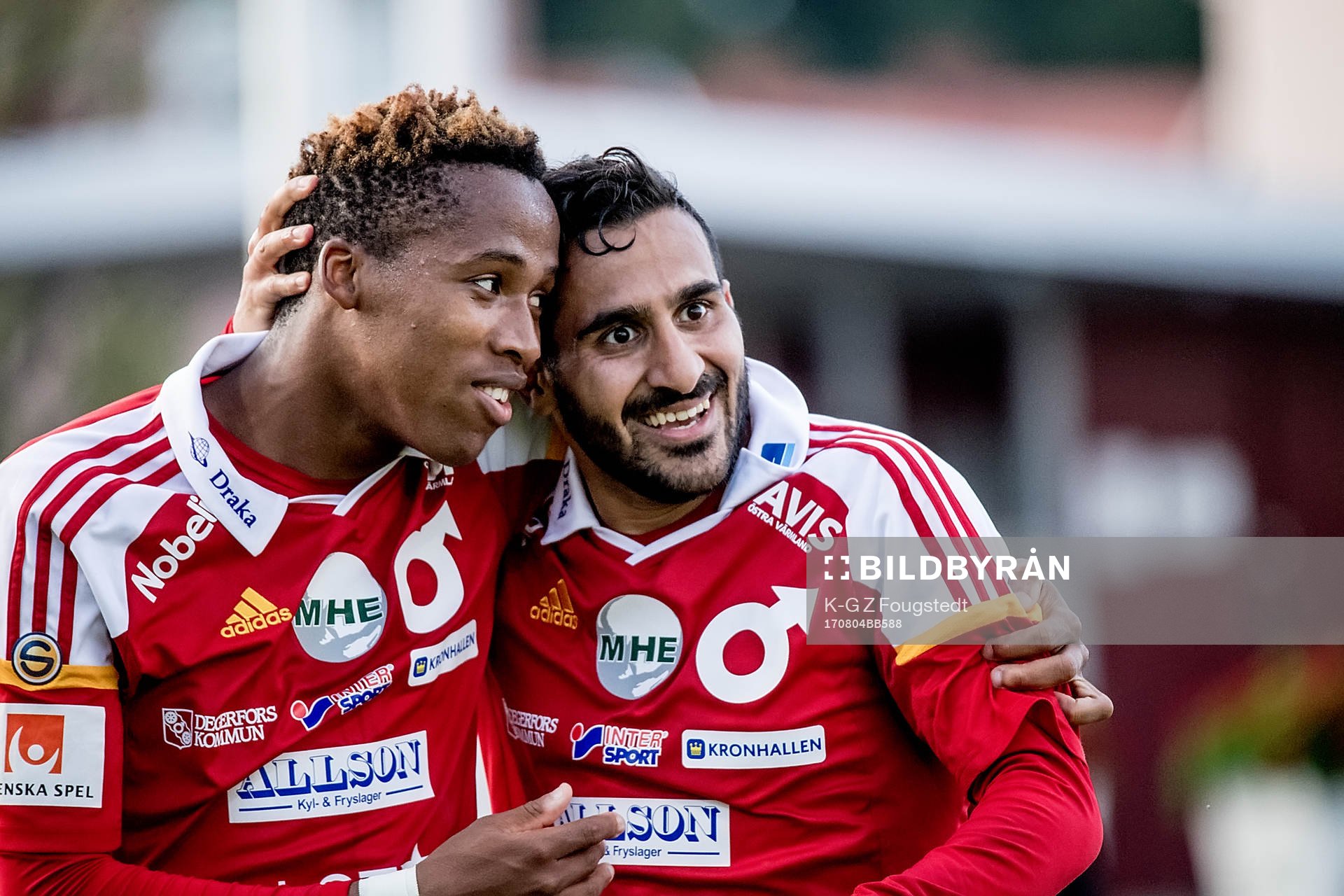 Degerfors Sargon Abraham grattas av Mihlali Mayambela