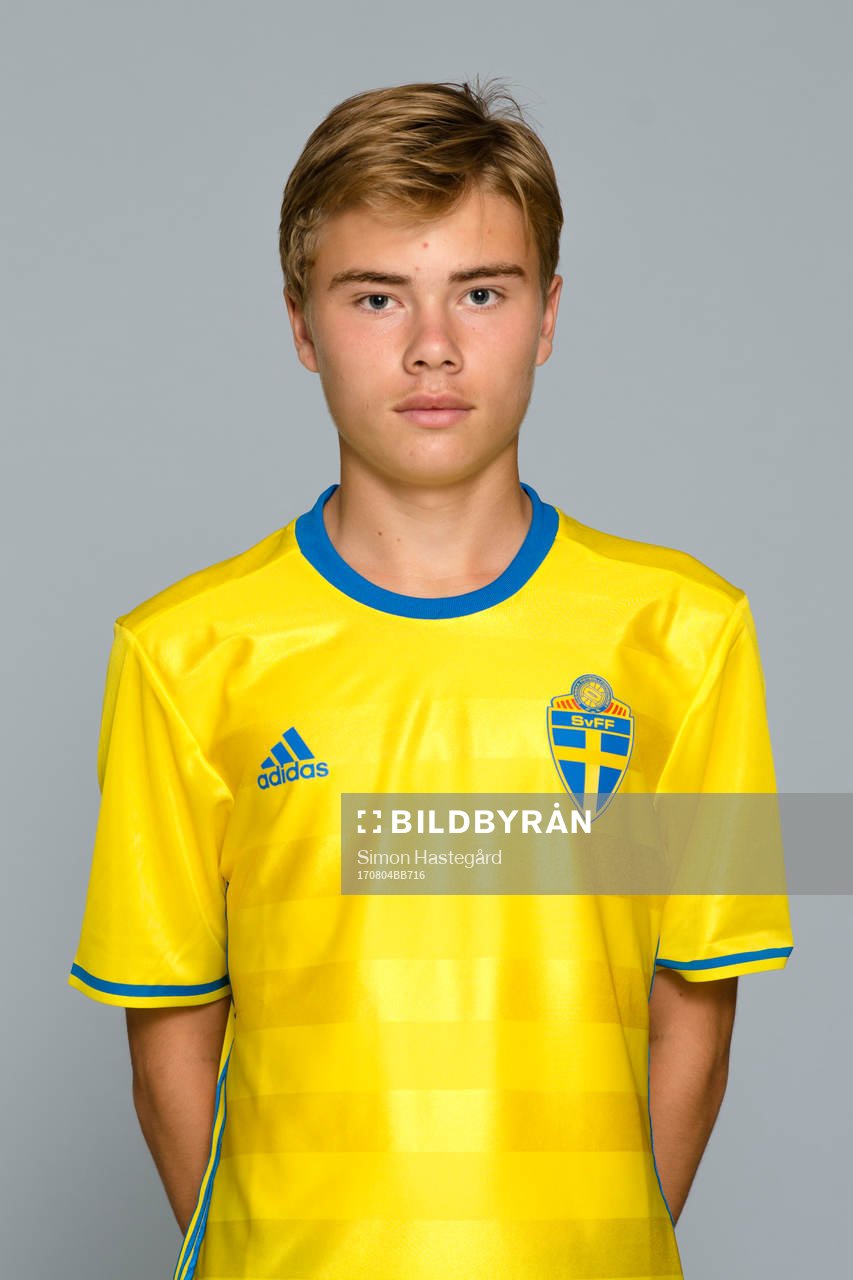 Joel Andersson Segerlind i P15/02-landslaget poserar för porträtt den 4 augusti 2017 i Stockholm.
