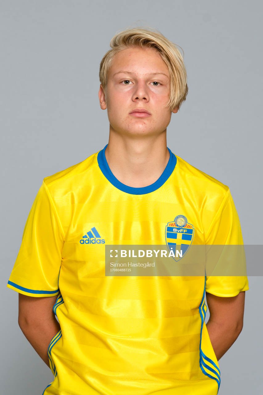 Albin Gashi Larsson i P15/02-landslaget