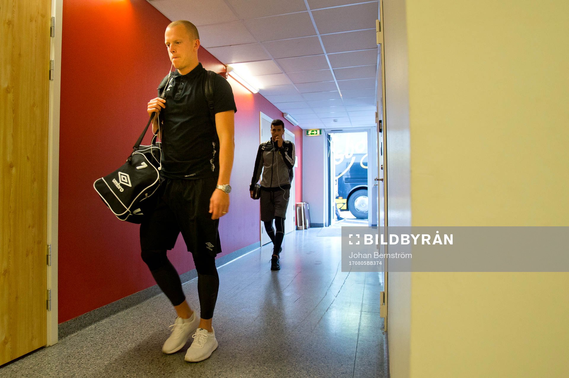 Elfsborgs Daniel Gustavsson länder till Behrn Arena