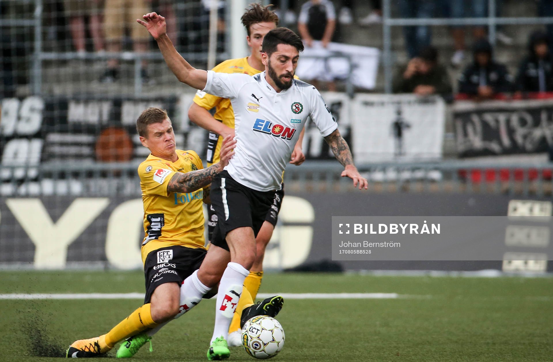 Elfsborgs Samuel Holmén och Örebros Nahir Besara