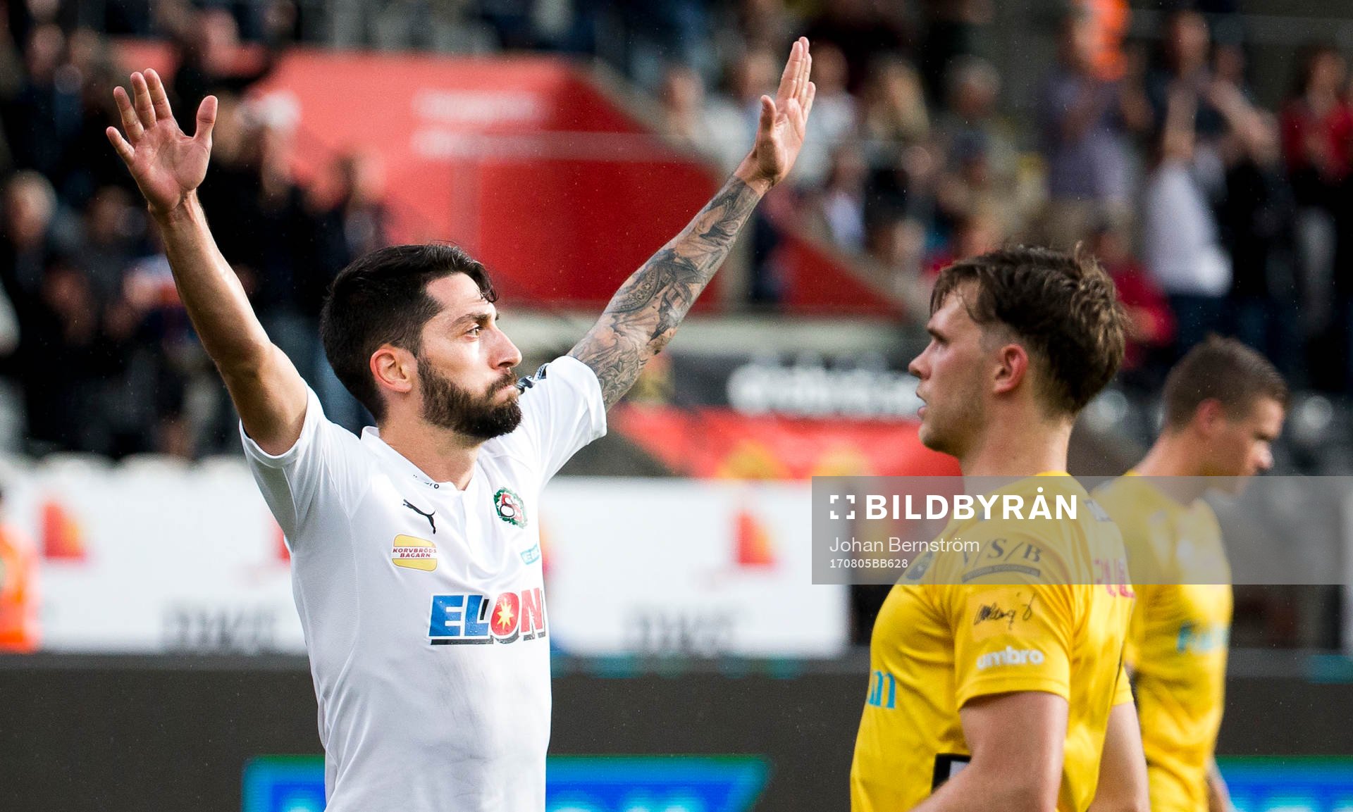 Örebros Nahir Besara gör 2-0 på straff och jublar under fotbollsmatchen i Allsvenskan mellan Örebro och Elfsborg den 5 augusti 2017 i Örebro.