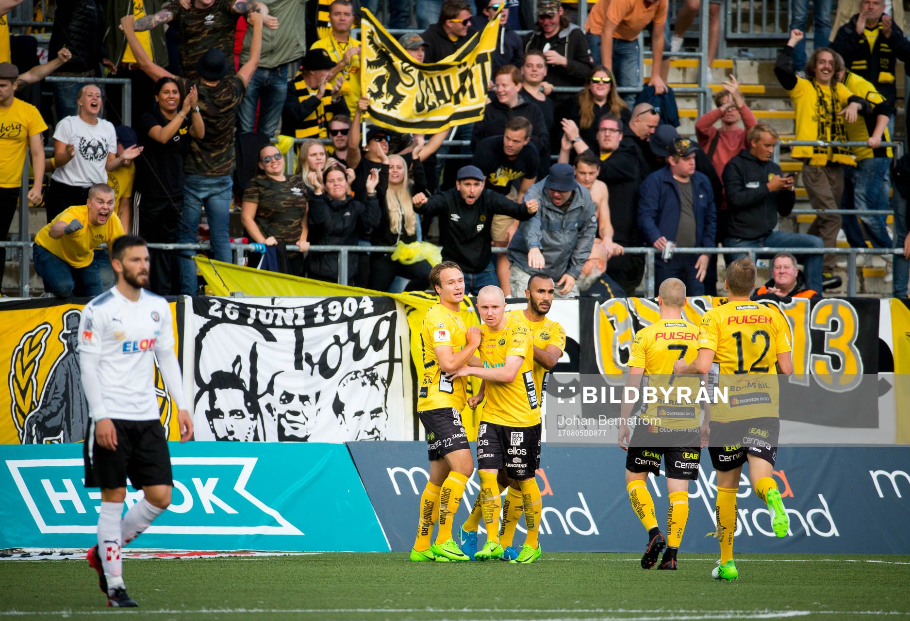 Elfsborgs Issam Jebali gör 2-2 och jublar under fotbollsmatchen i Allsvenskan mellan Örebro och Elfsborg den 5 augusti 2017 i Örebro.