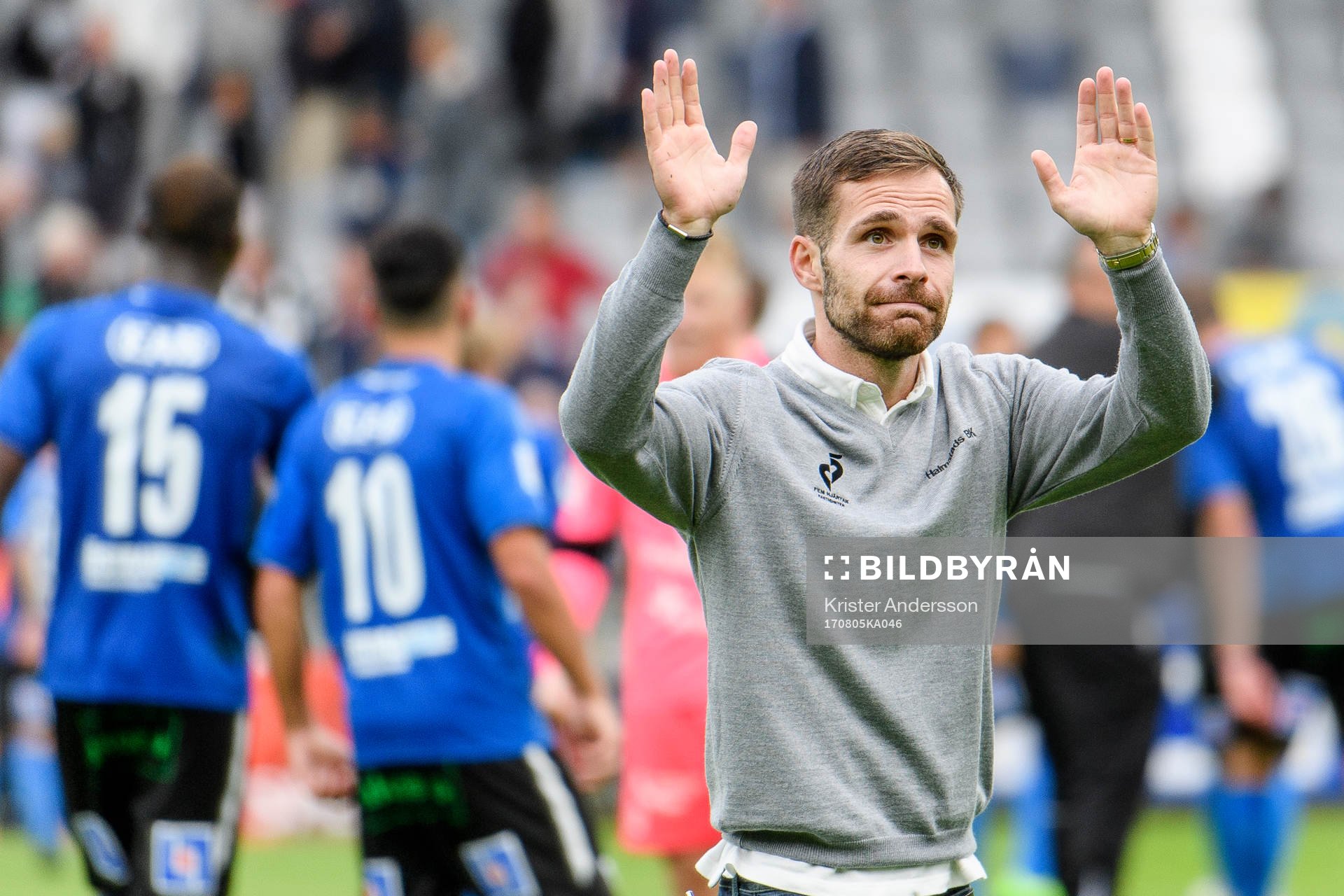 Halmstads tränare Igor Krulj jublar