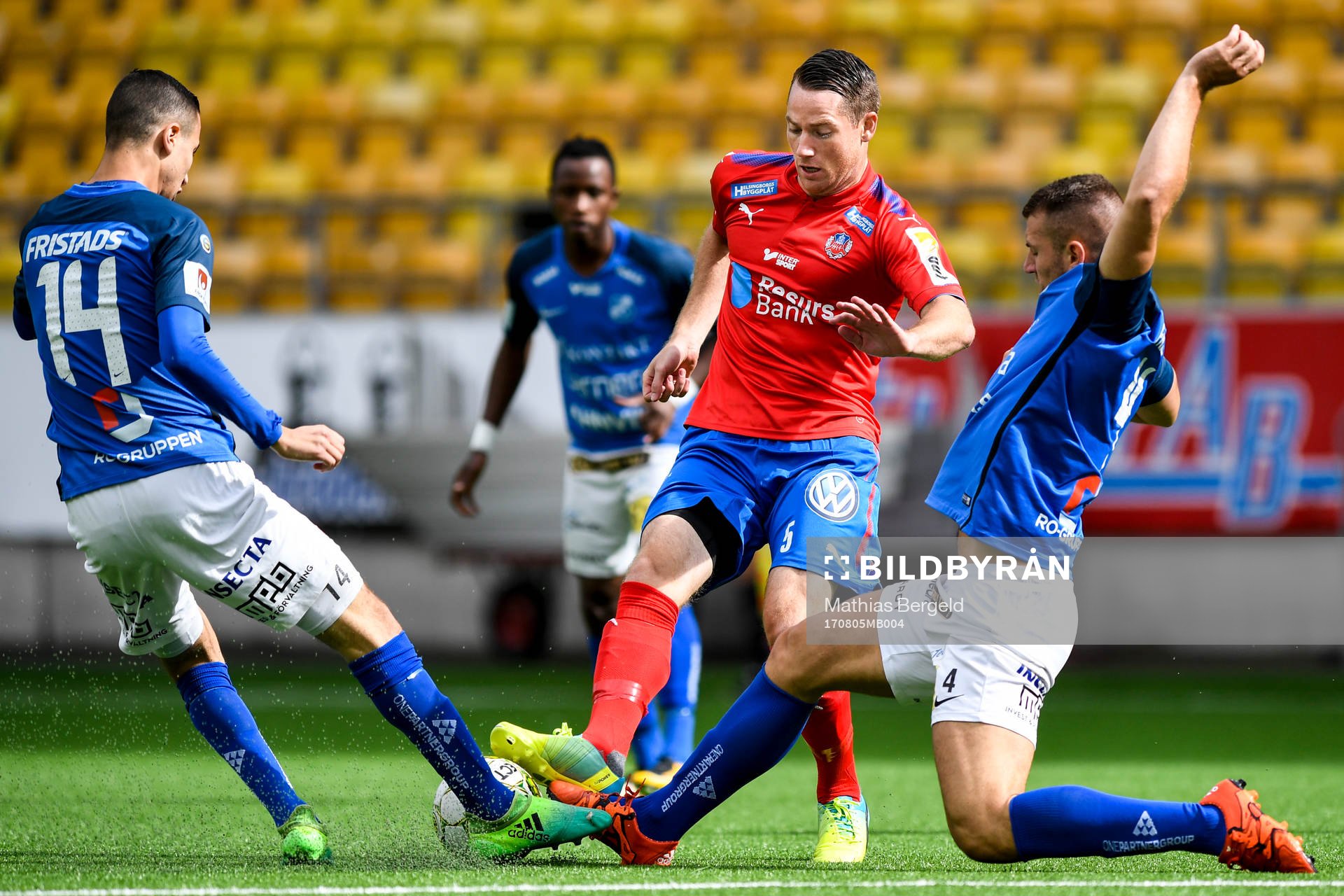Helsingborgs Johan Persson mot Norrbys Abdelrahman Saidi