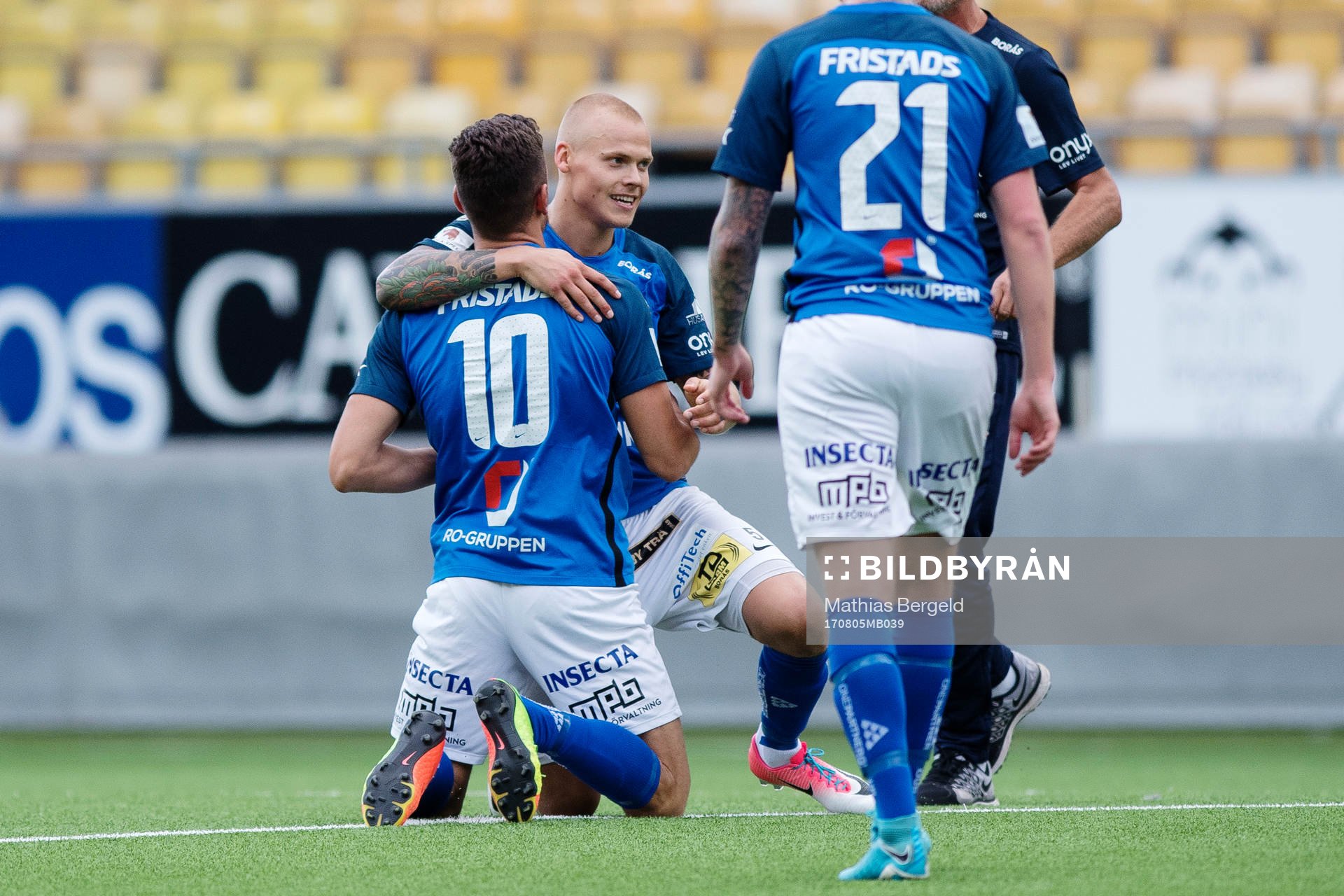 Norrbys Gzim Istrefi och Jesper Brandt jublar