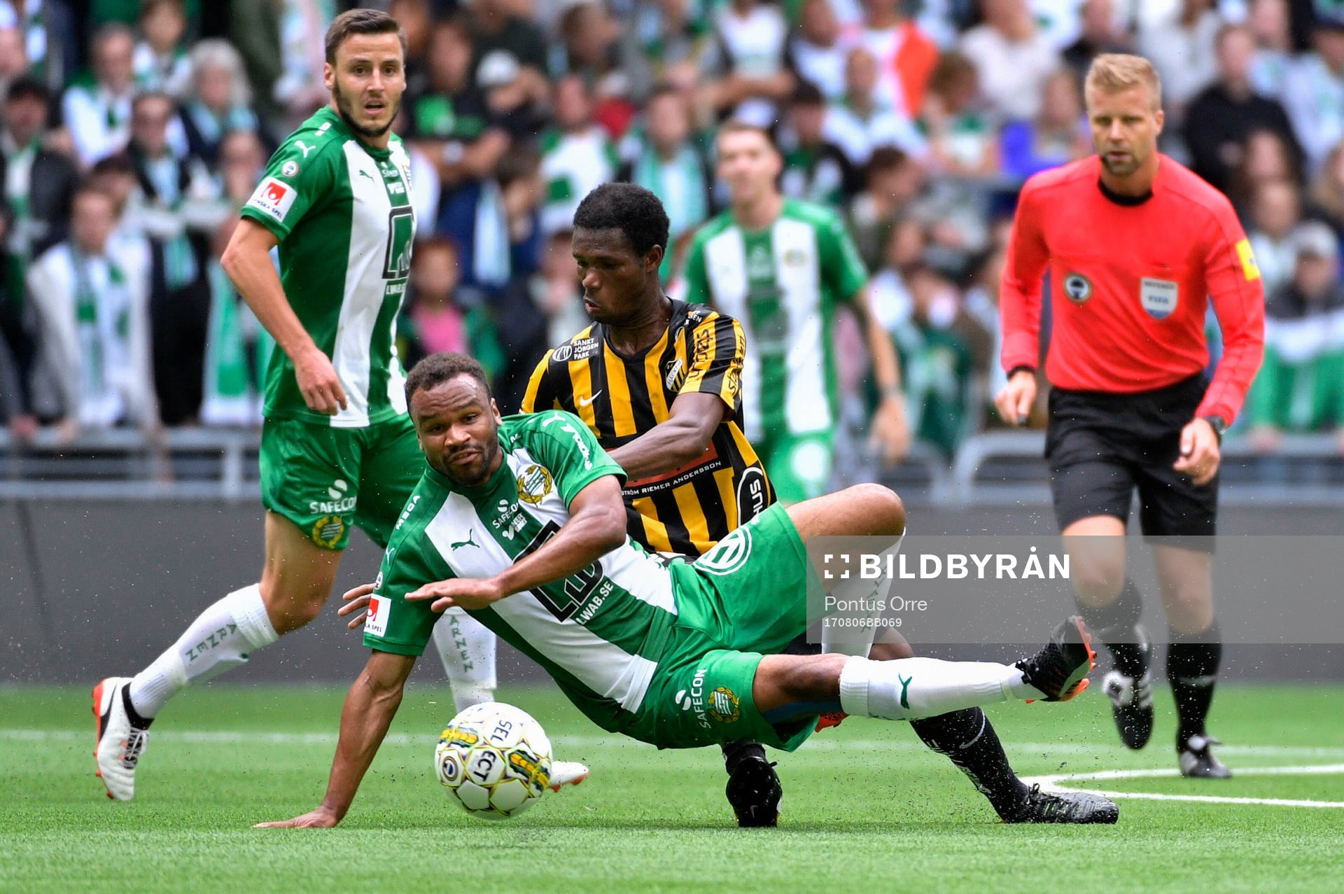 Hammarbys Serge-Junior Martinsson Ngouali och Häckens