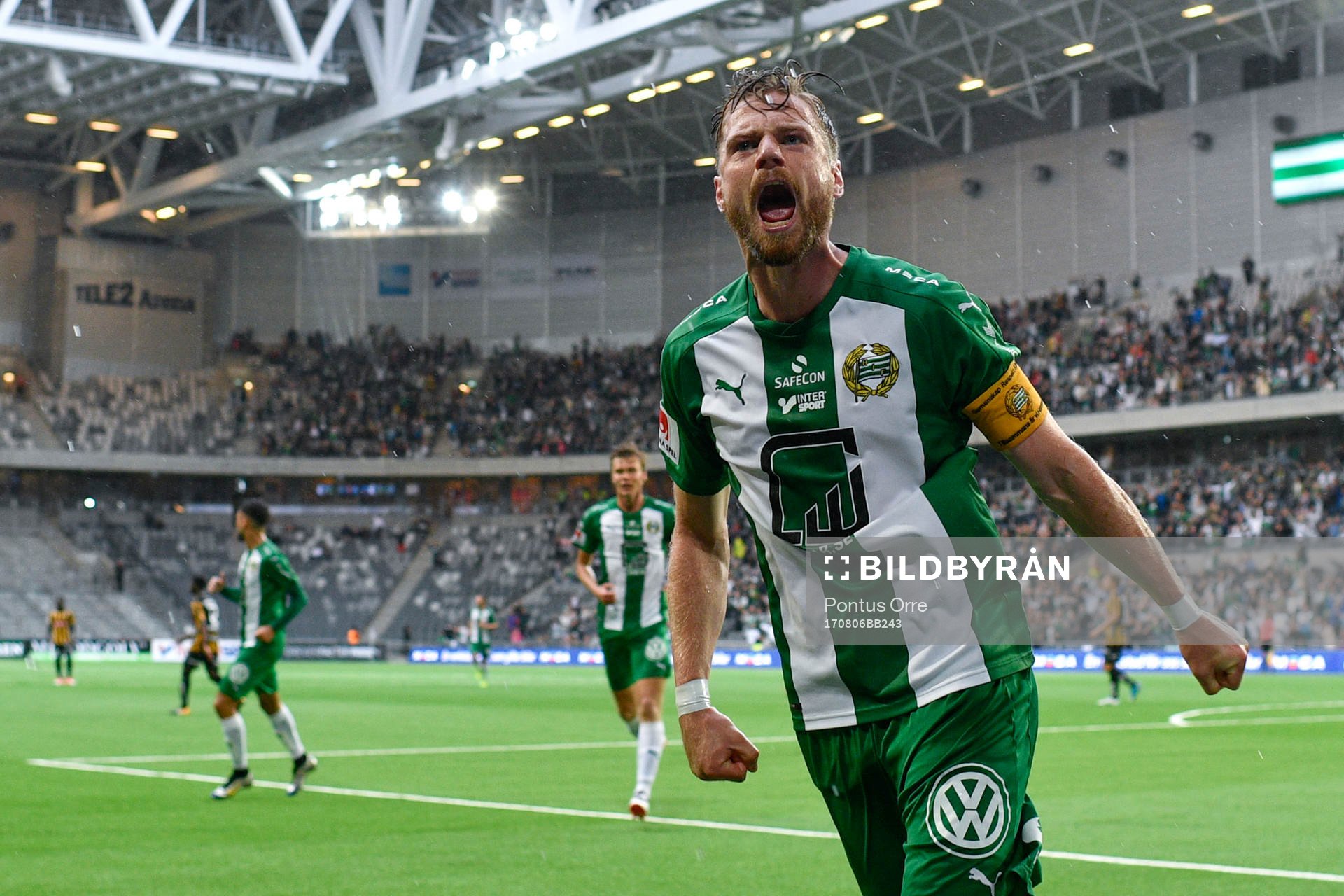 Hammarbys Arnór Smárason jublar