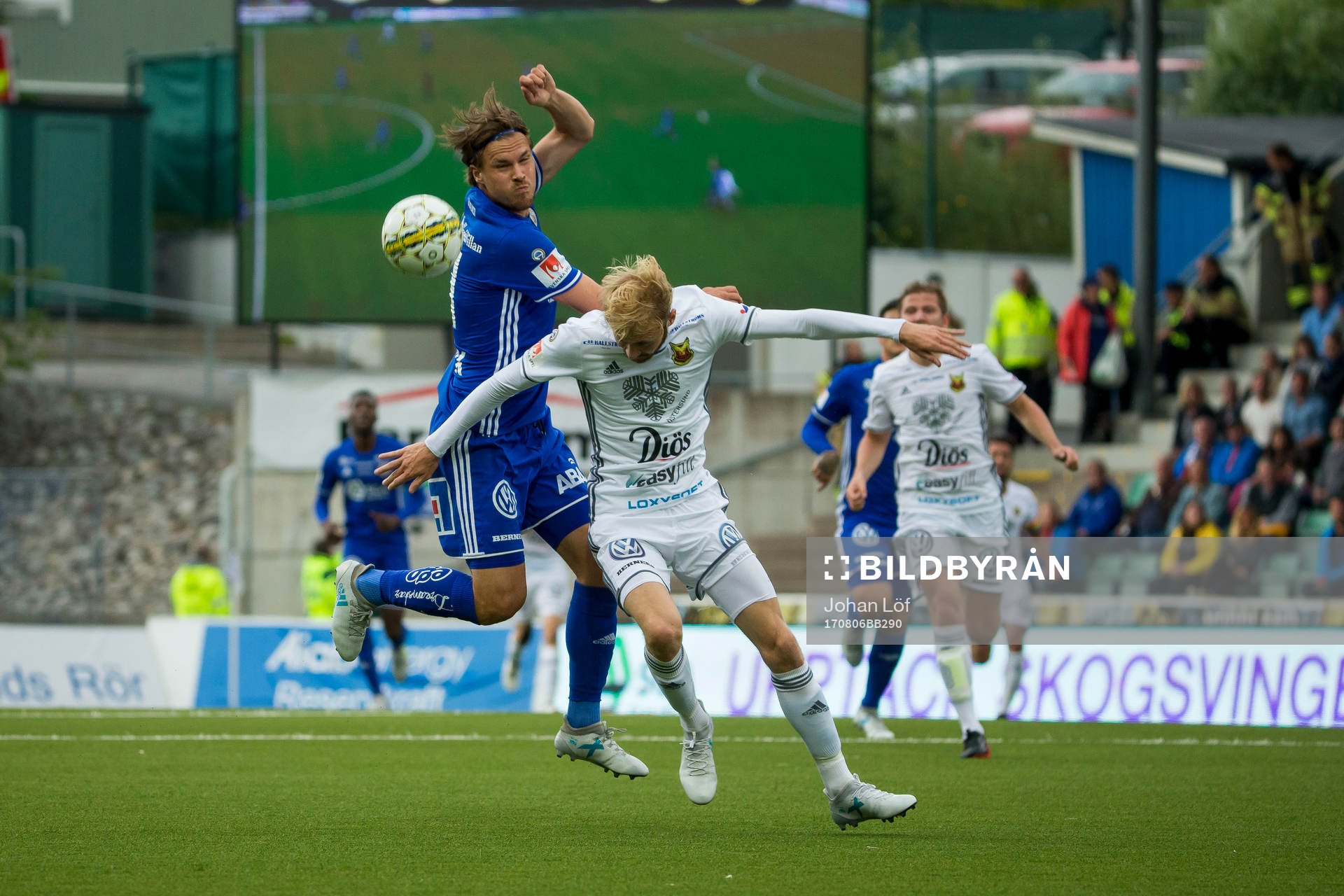Östersunds Curtis Edwards och Sundsvalls Sebastian