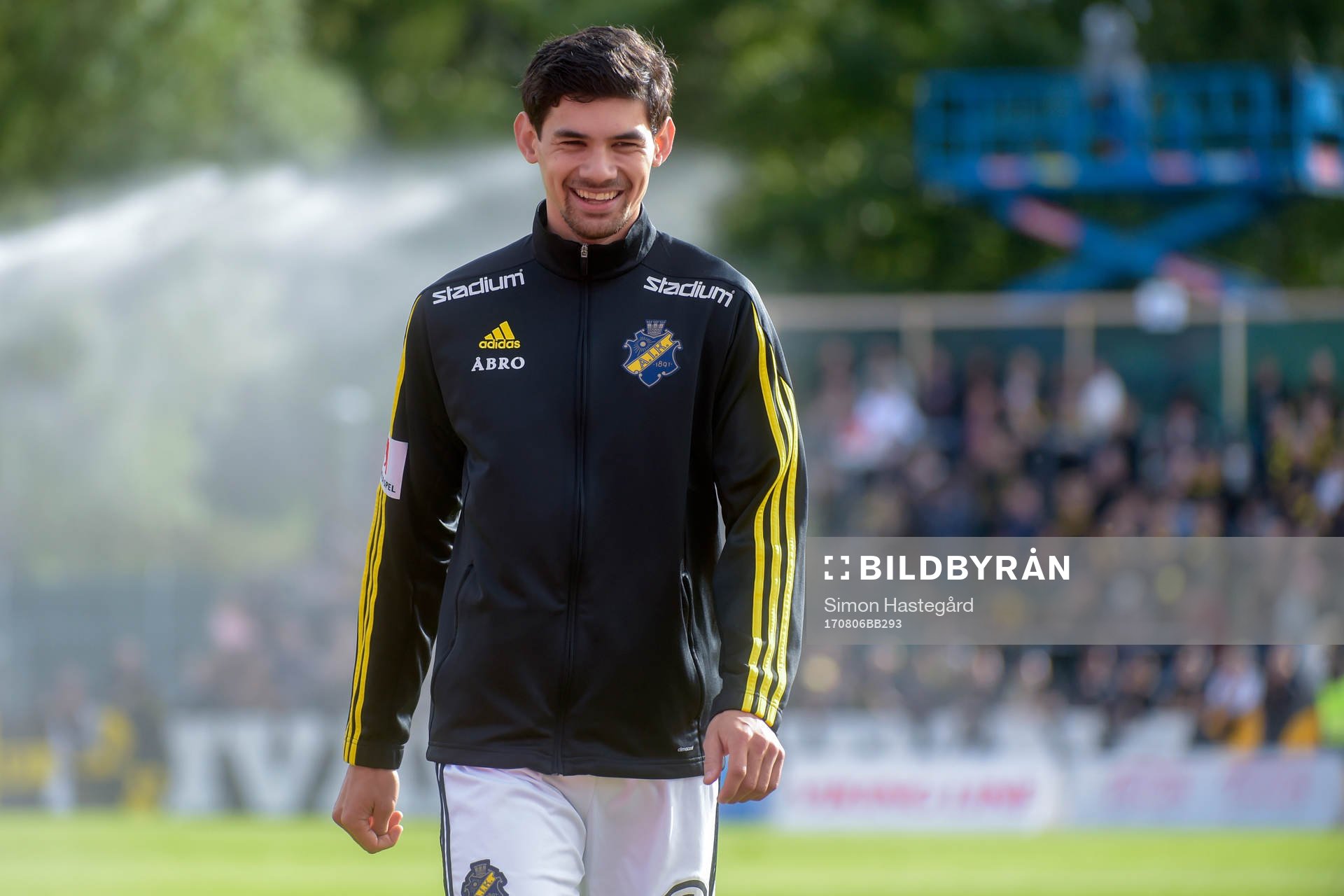 s Jesper Nyholm