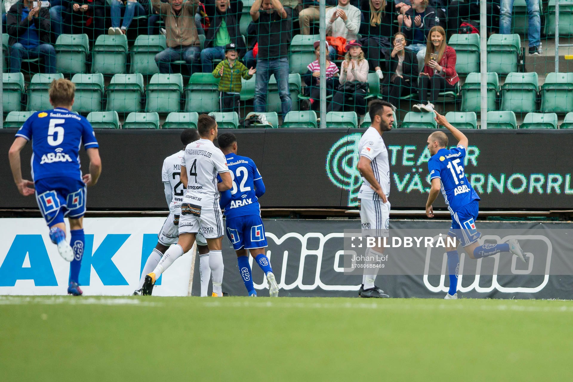 Sundsvalls Marcus Danielson jublar efter 1-1 målet under fotbollsmatchen i allsvenskan mellan Sundsvall och Östersund den 6 AUGUSTI 2017 i SUNDSVALL.