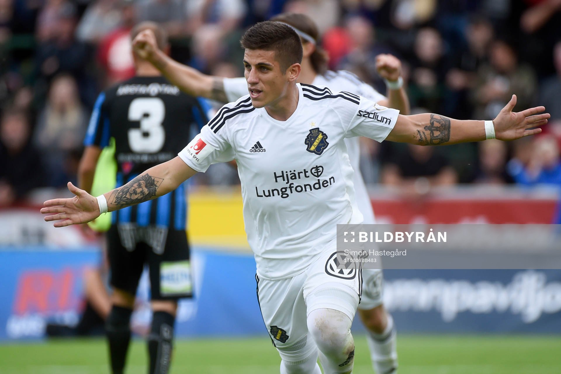 s Nicolas Marcelo Stefanelli jublar