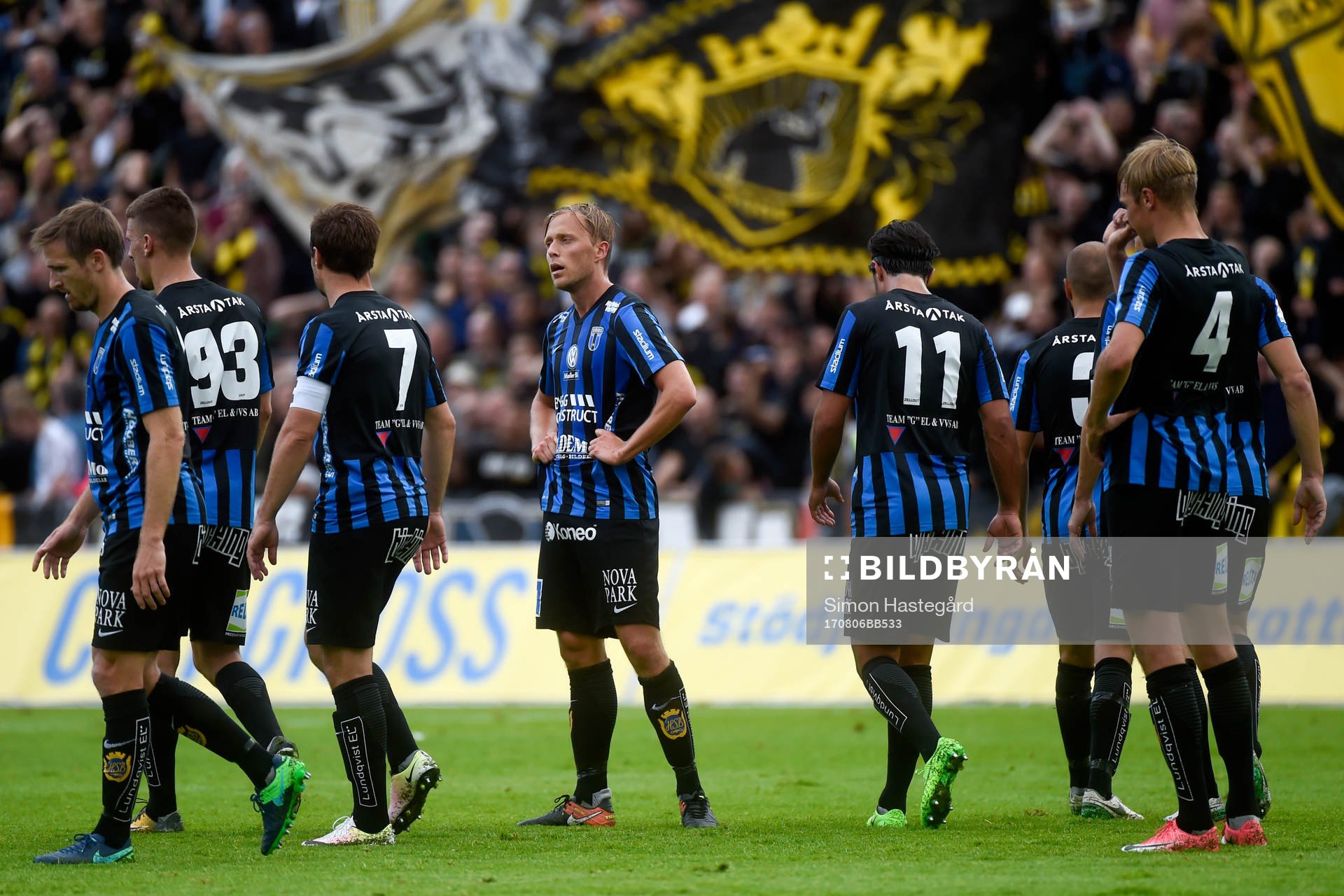 s Chinedu Ogbuke Obasi (ej i bild) gjort 0-3-målet