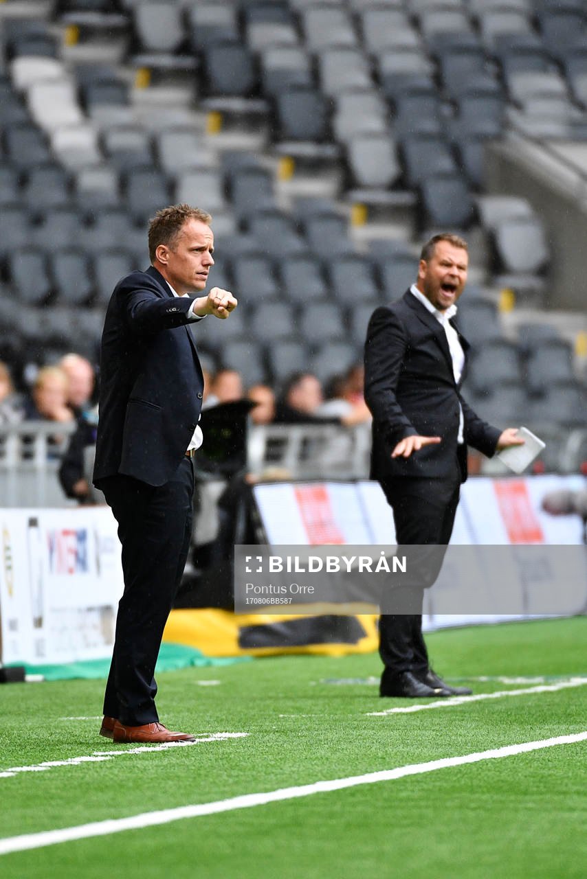 Hammarbys tränare Jakob Michelsen och Häckens tränare
