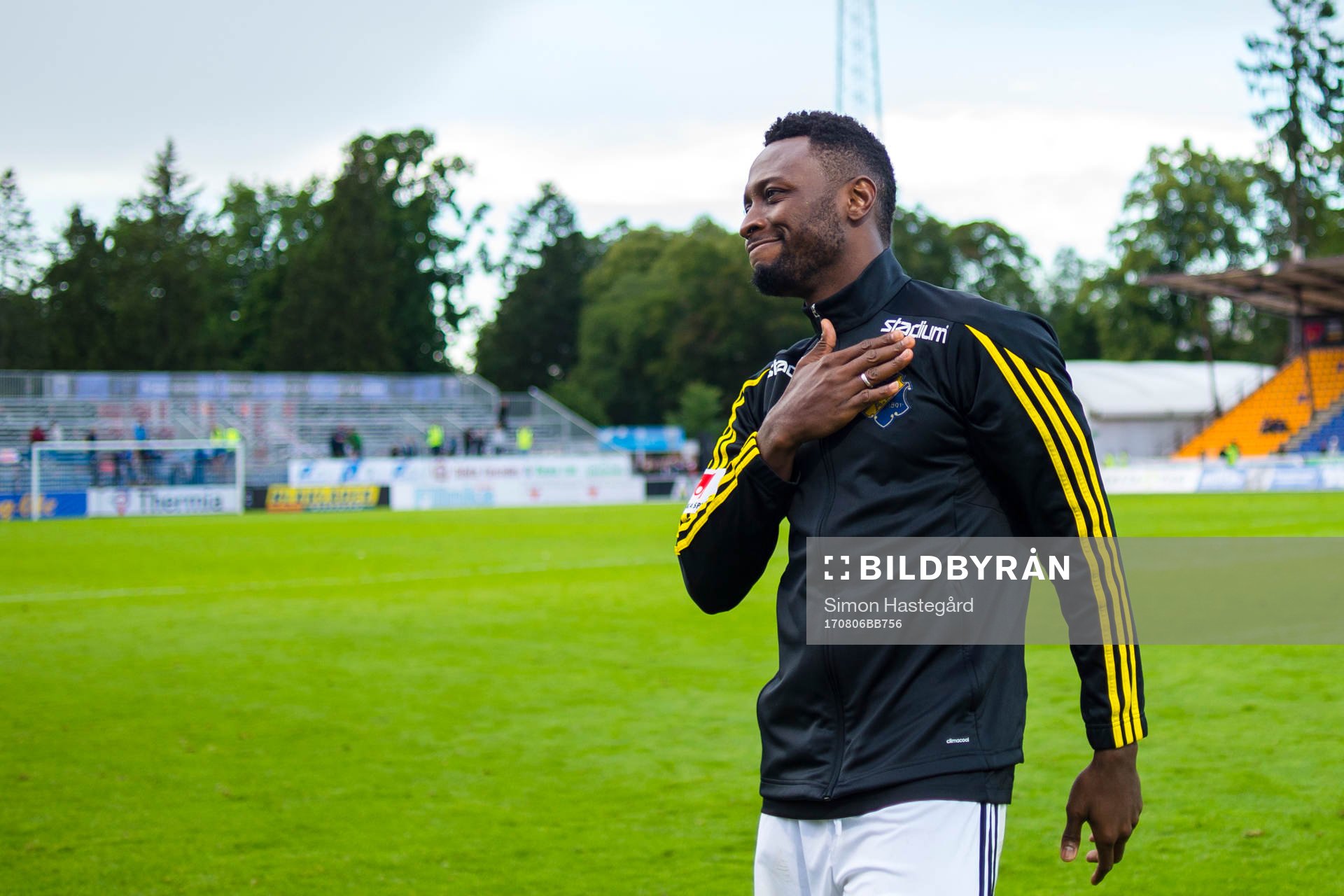 s Chinedu Ogbuke Obasi jublar