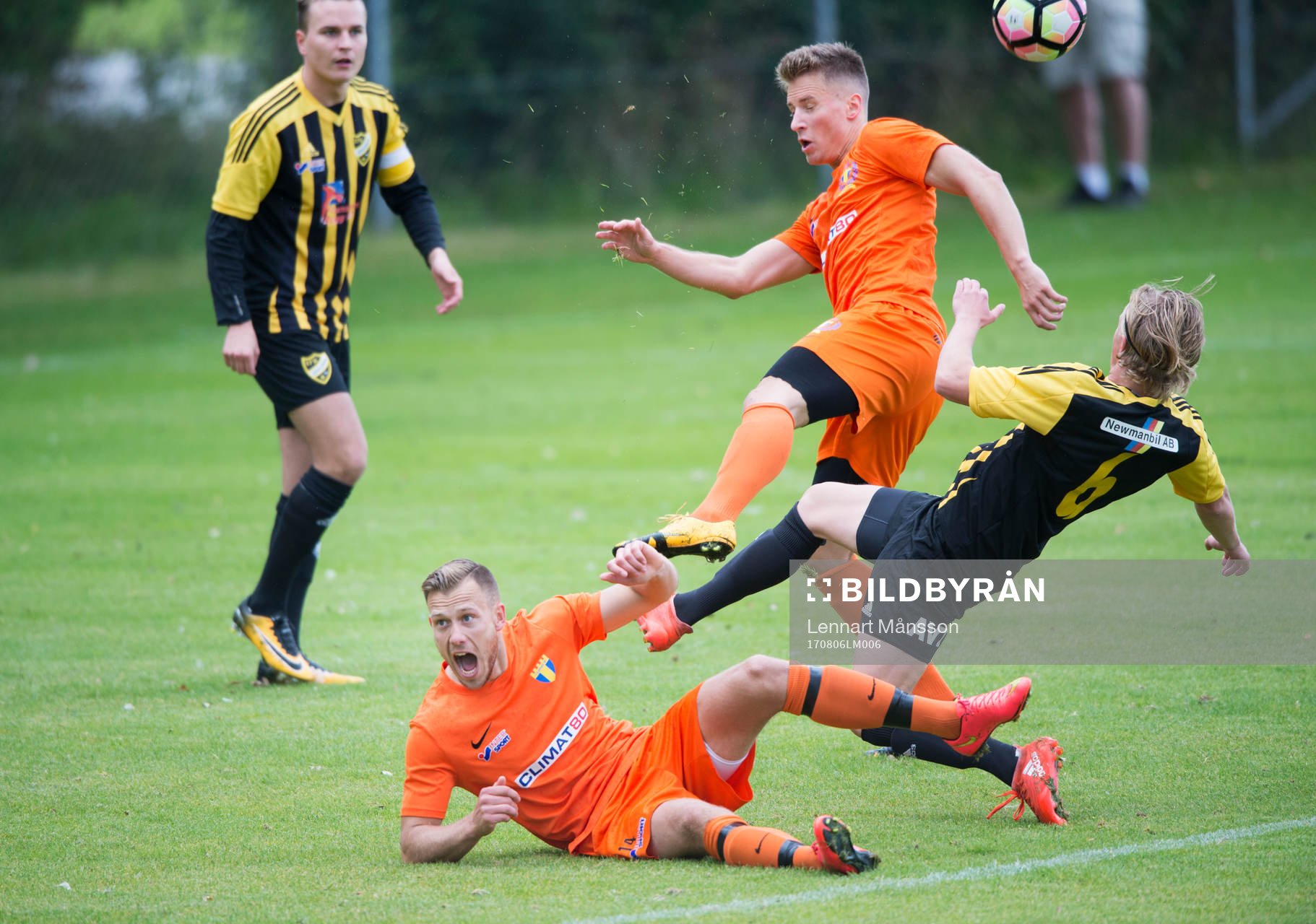 IFK Hässleholms Philip Bengtsson i matchen i division 2