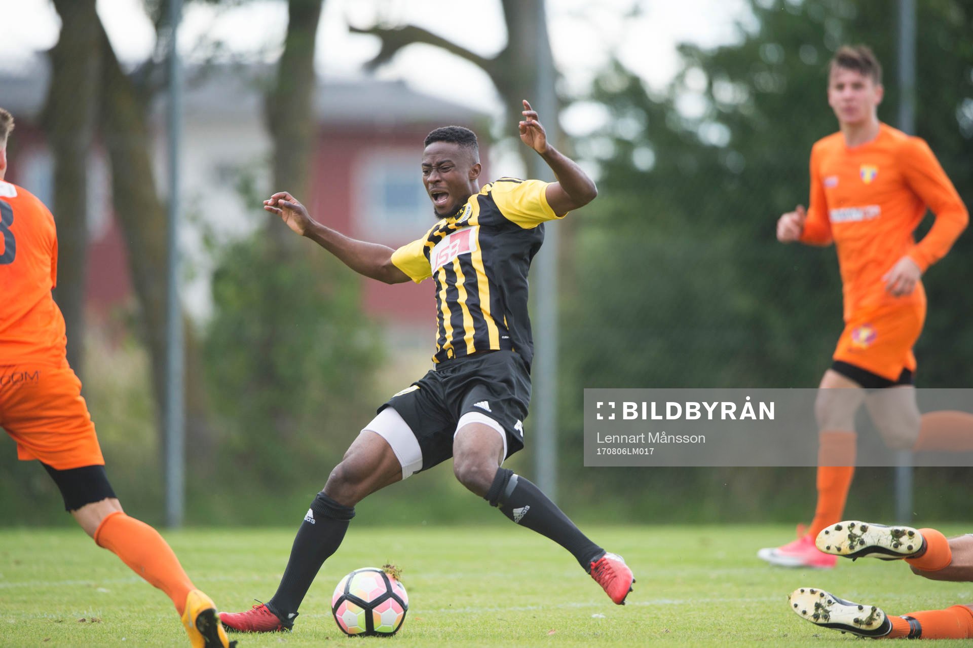 IFK Hässleholms Kojo Annor i matchen i division 2 mellan